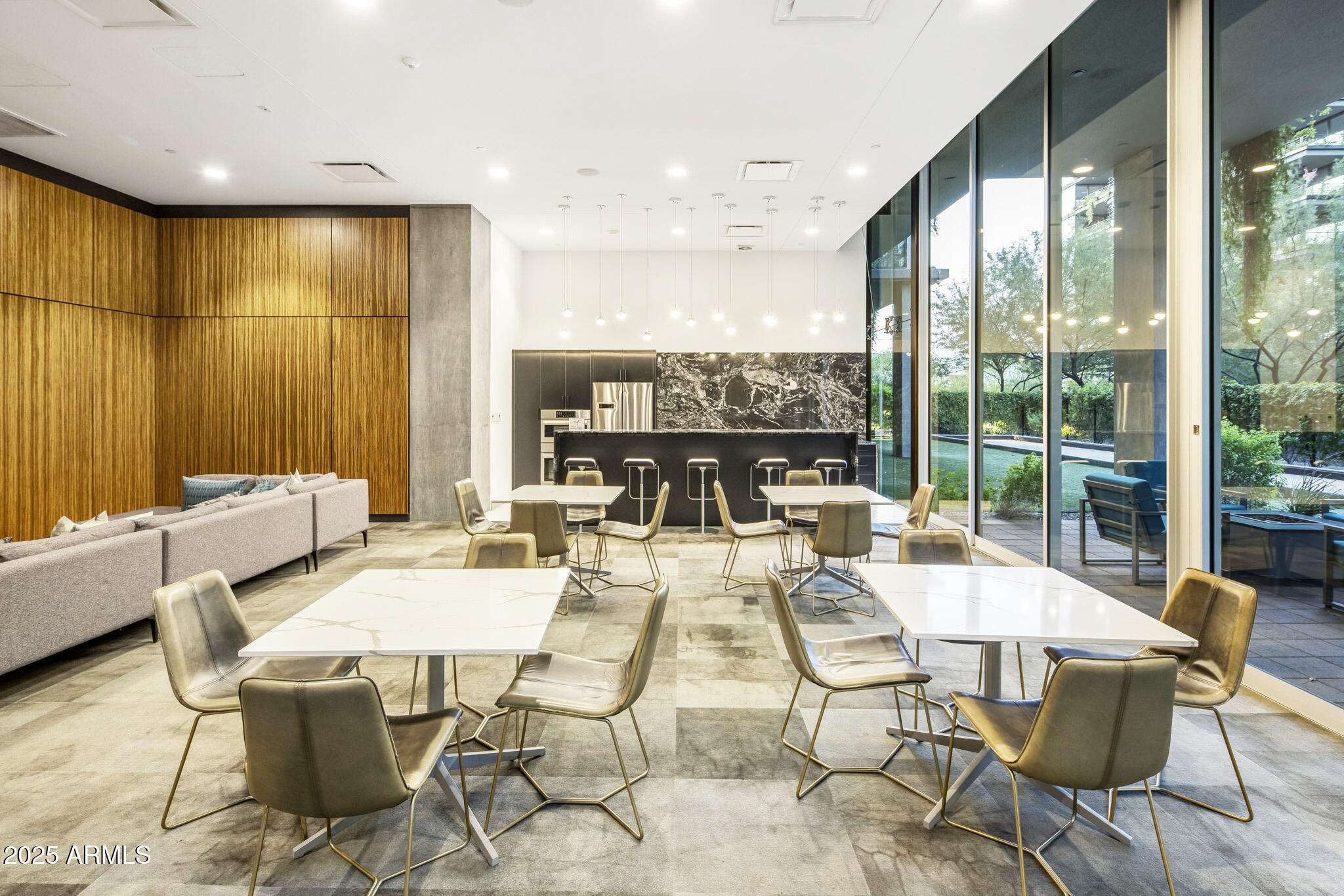 7120 E Kierland Boulevard, 620