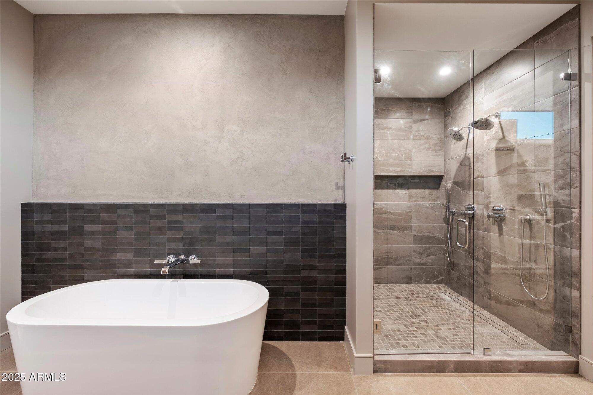 4537 E MONTECITO Avenue