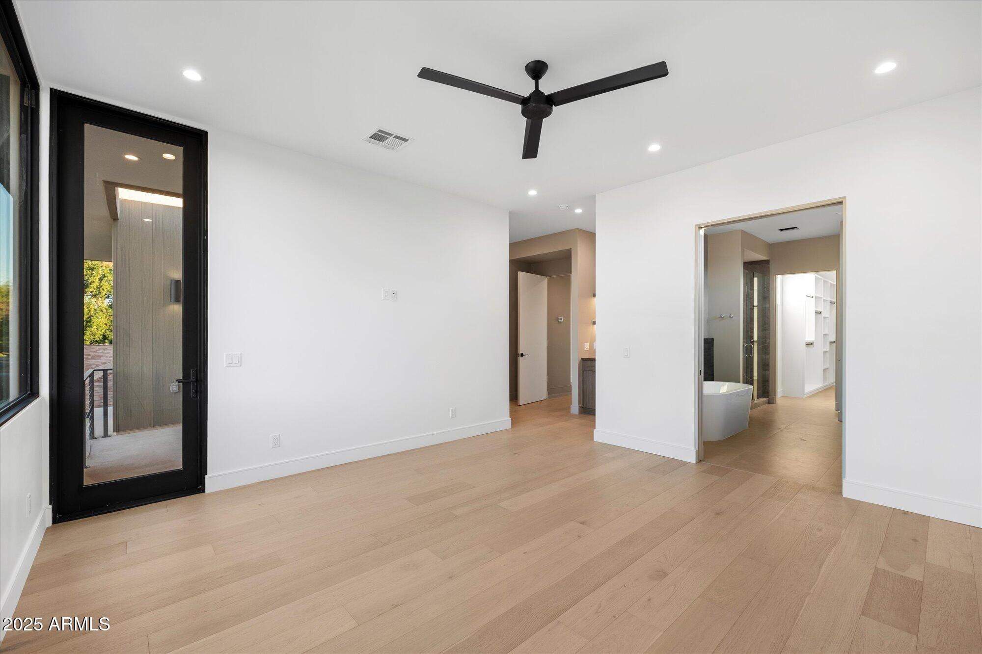 4537 E MONTECITO Avenue