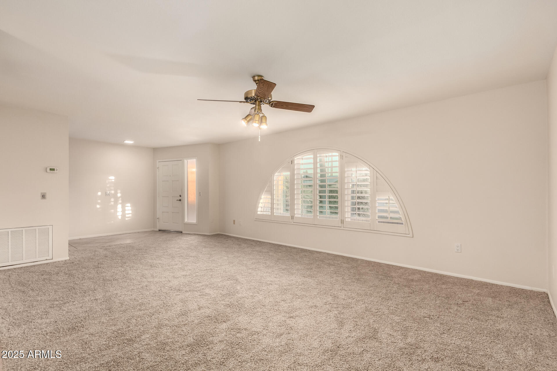 1832 E COLGATE Drive