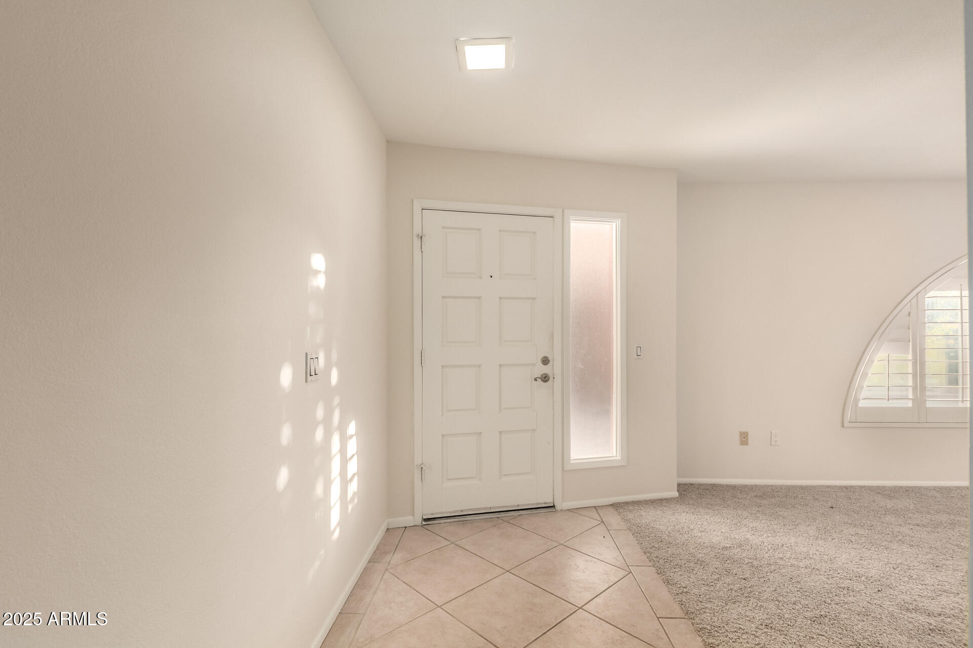 1832 E COLGATE Drive