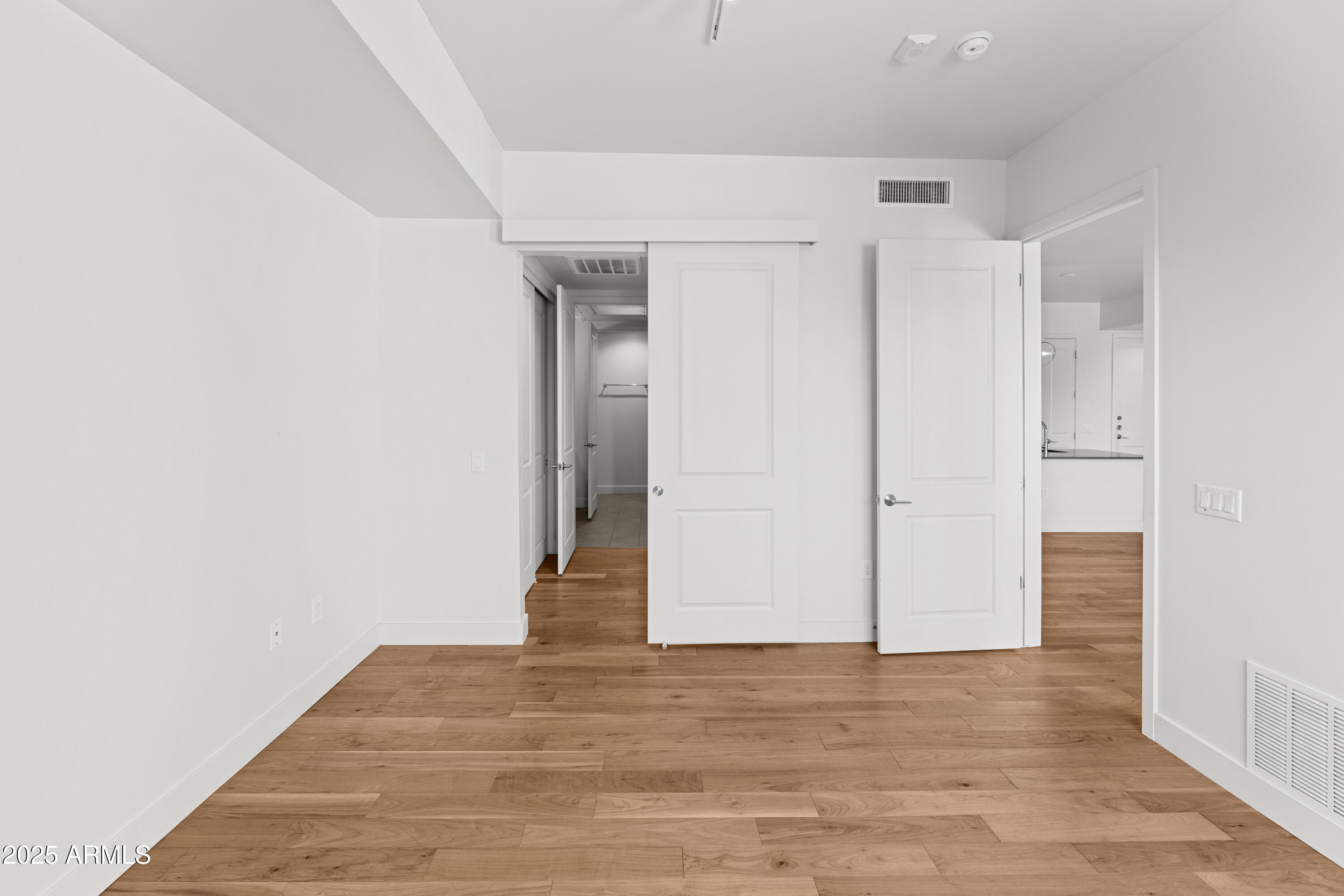 3131 N CENTRAL Avenue, 3002