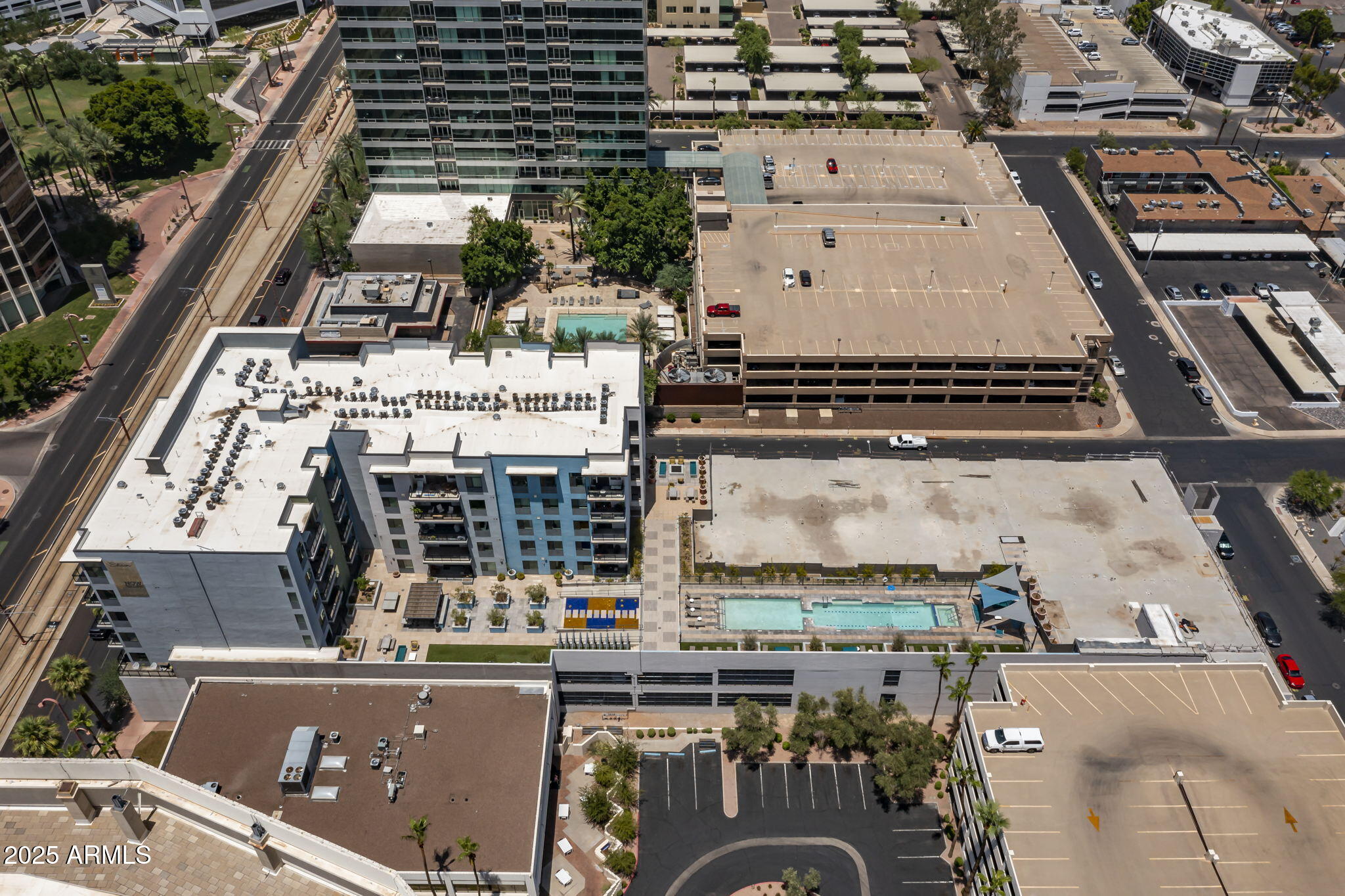 3131 N CENTRAL Avenue, 3002