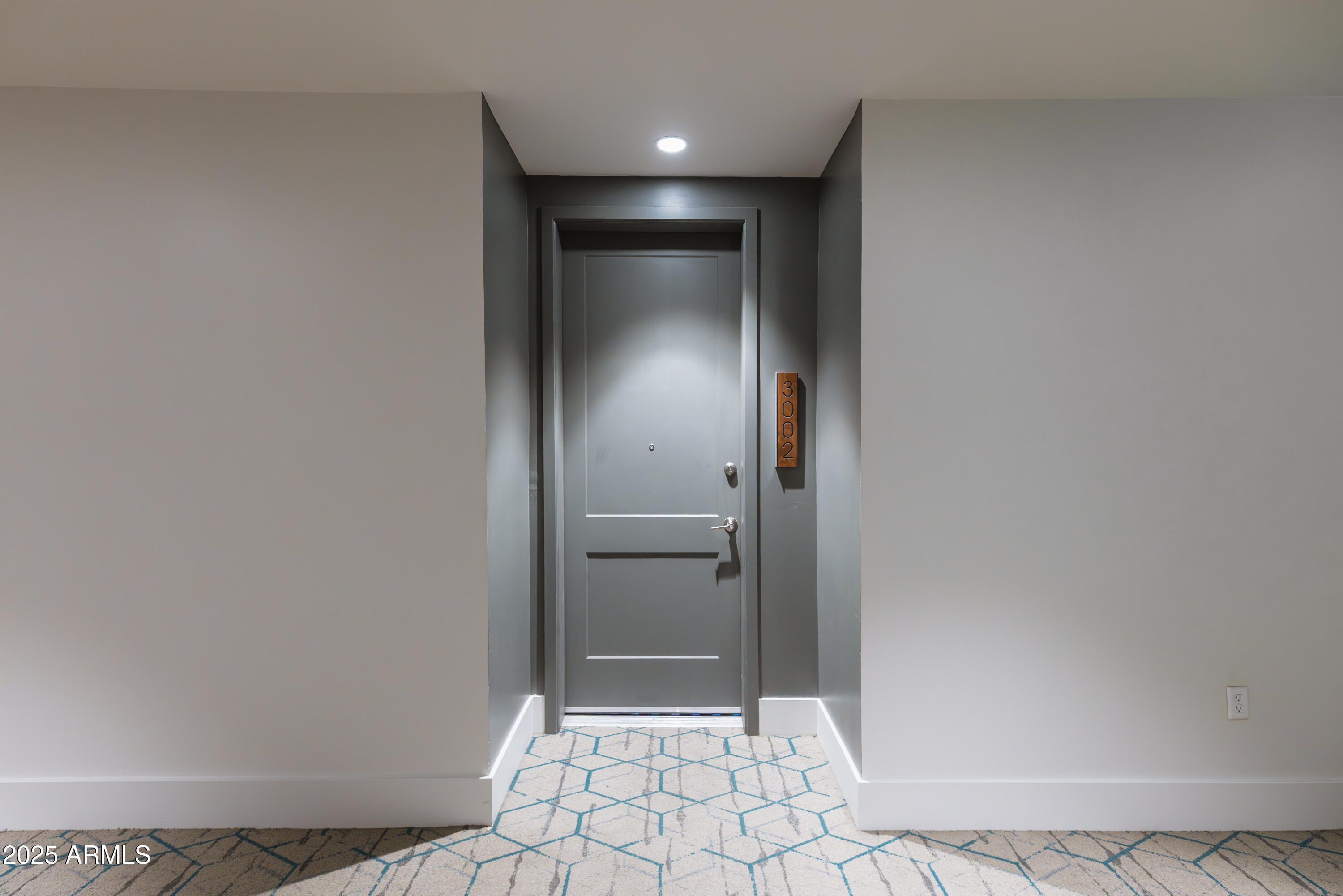 3131 N CENTRAL Avenue, 3002