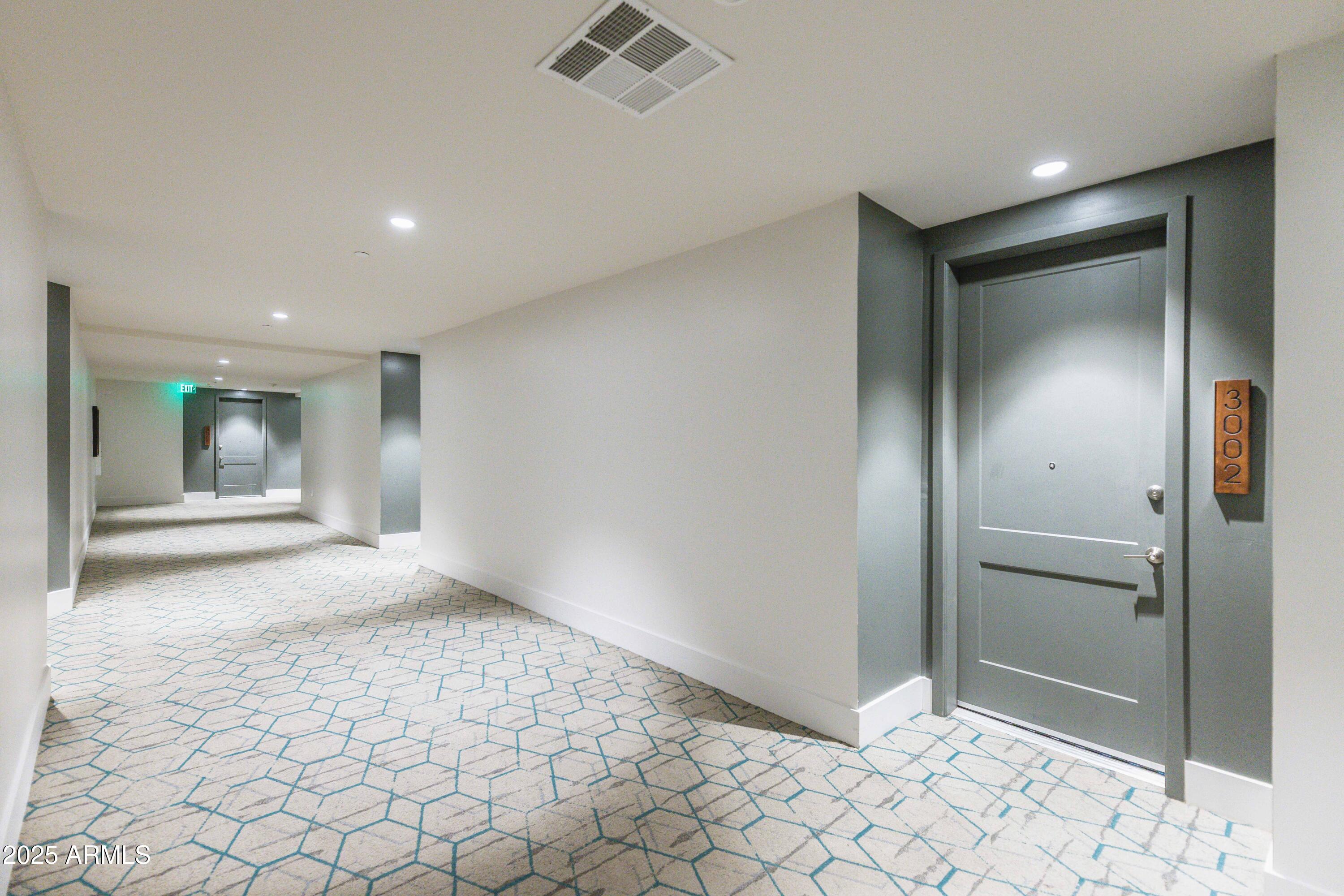 3131 N CENTRAL Avenue, 3002