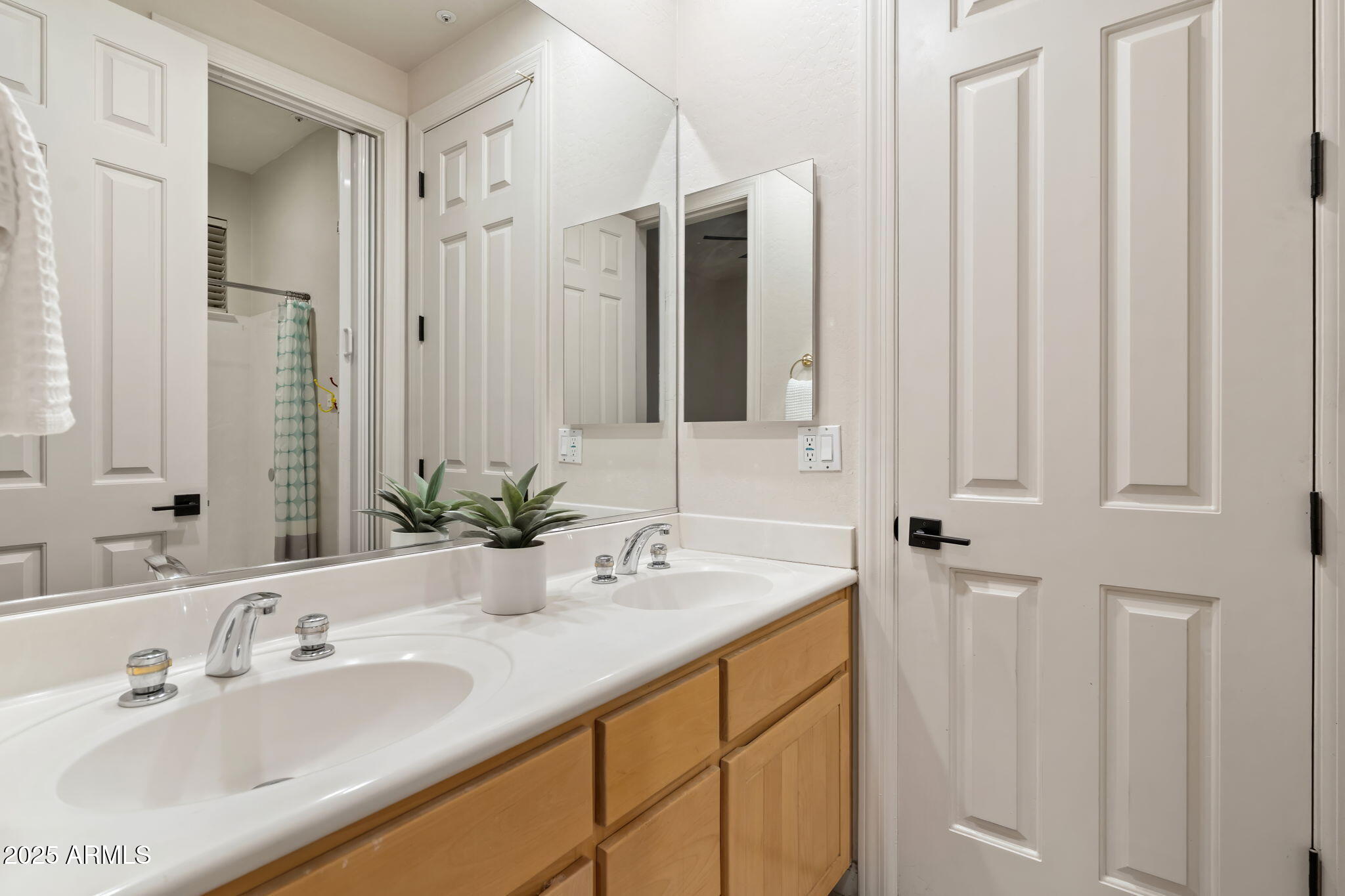 11088 E ACACIA Drive