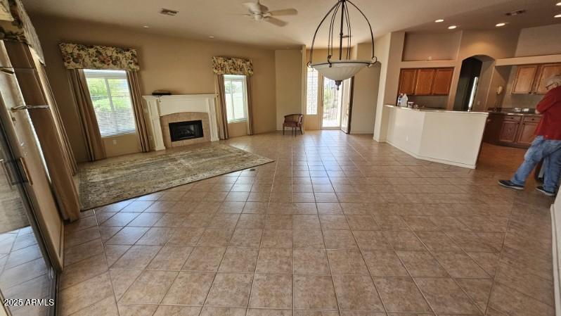 2232 E CONSTANCE Way