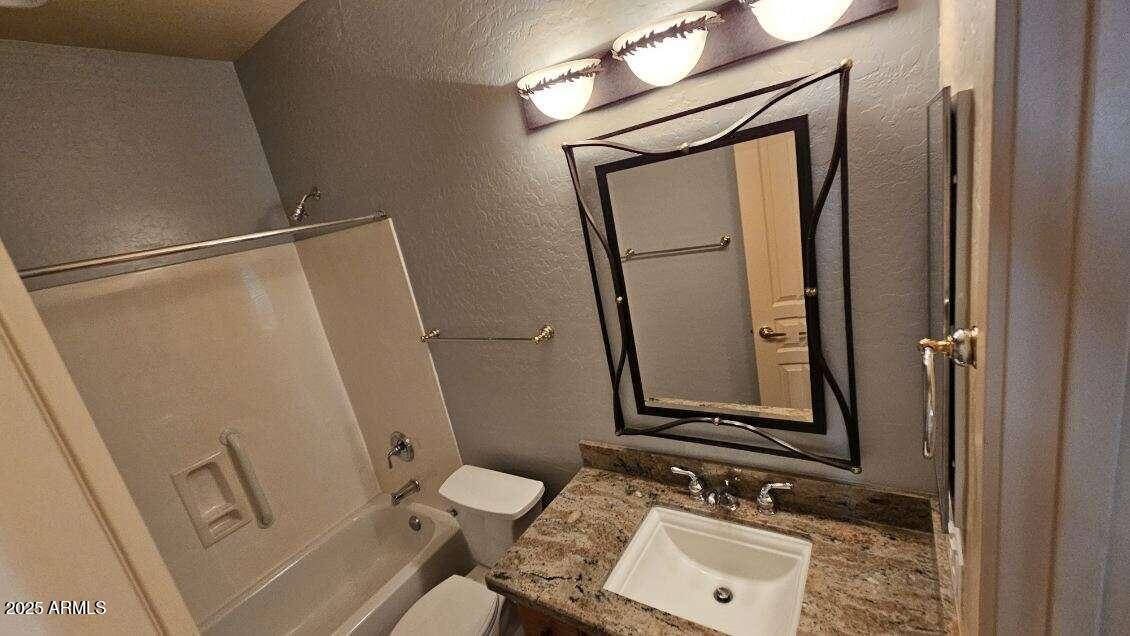 2232 E CONSTANCE Way