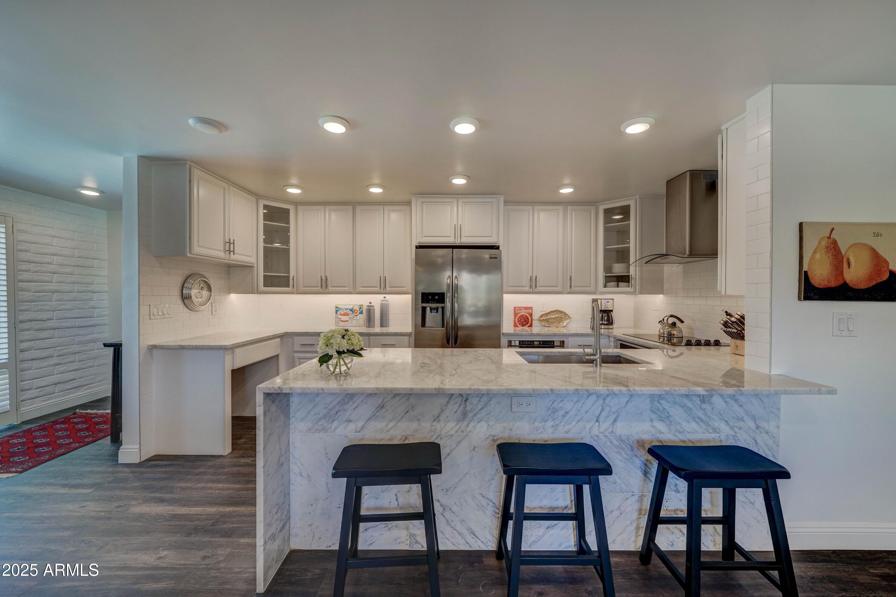 7401 E NORTHLAND Drive, 2