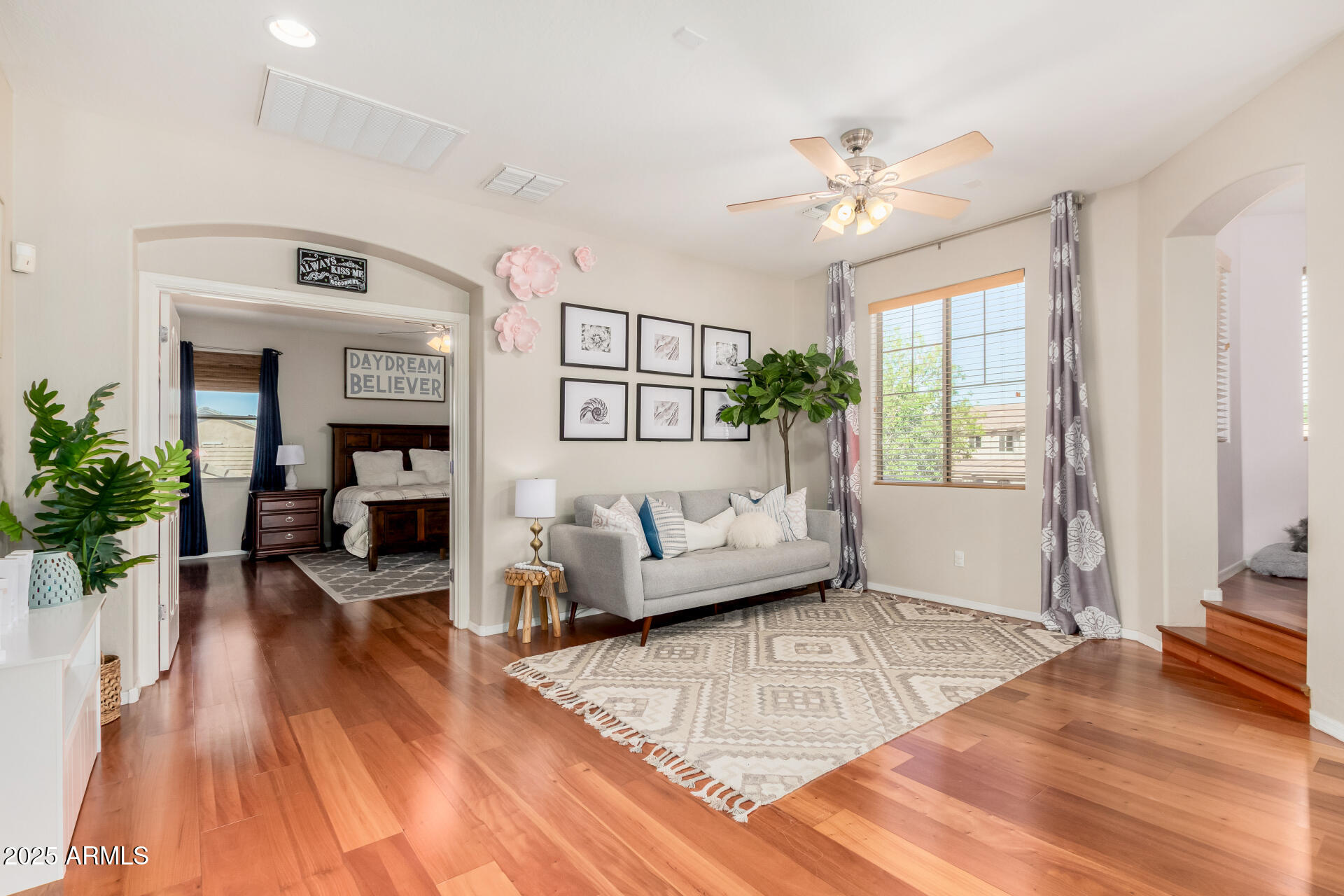 131 W ROADRUNNER Drive