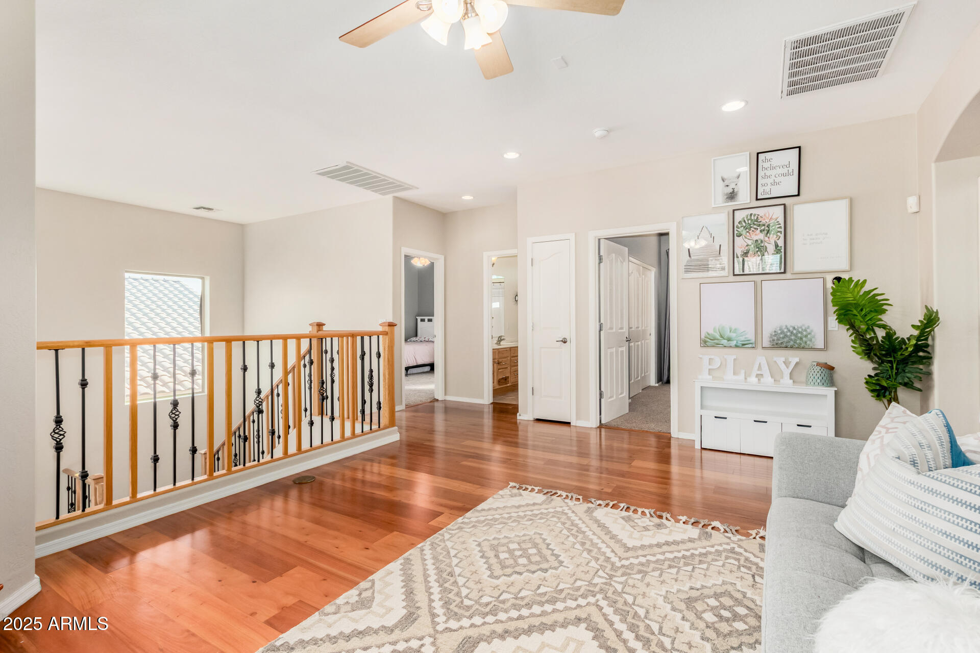 131 W ROADRUNNER Drive