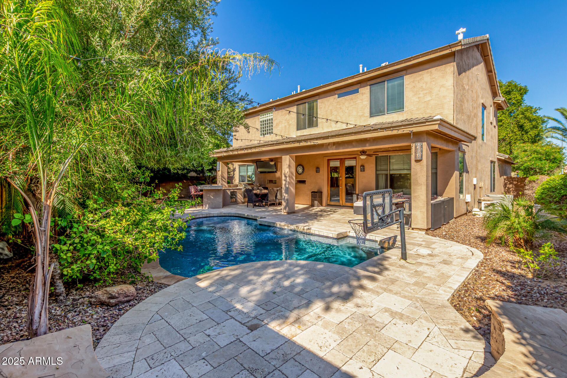 131 W ROADRUNNER Drive