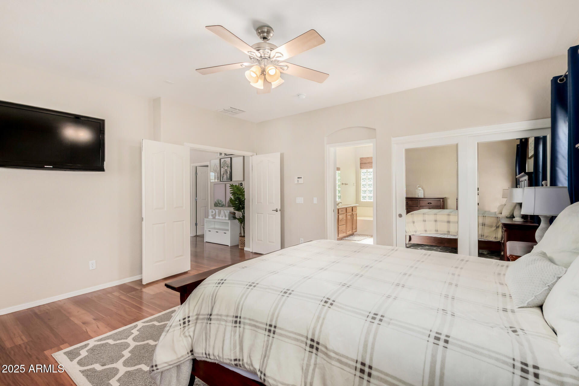 131 W ROADRUNNER Drive