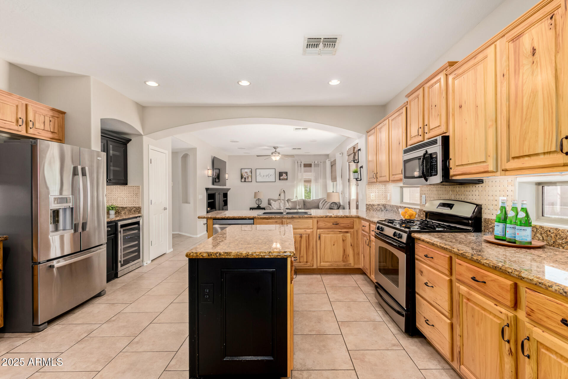 131 W ROADRUNNER Drive