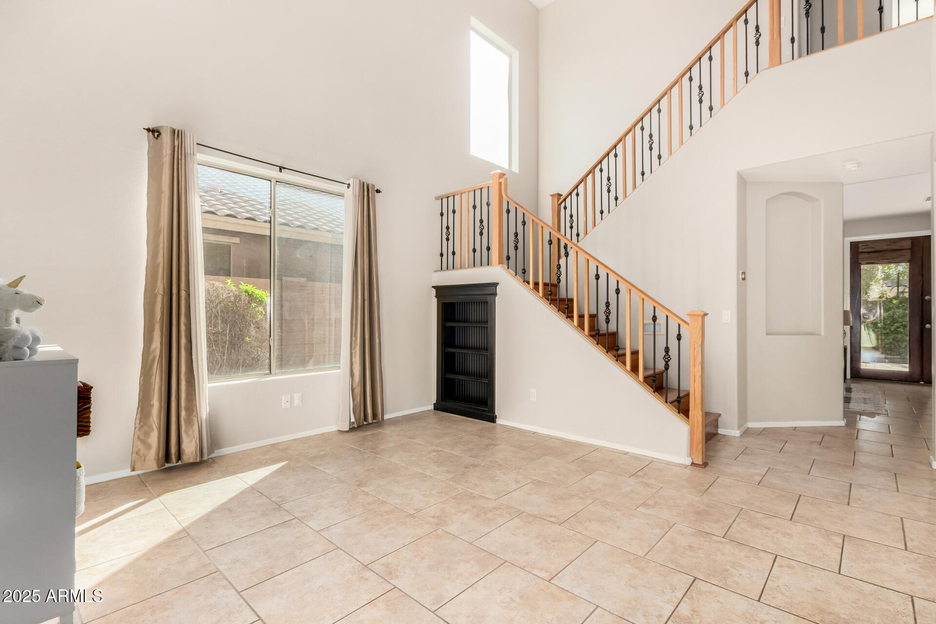 131 W ROADRUNNER Drive