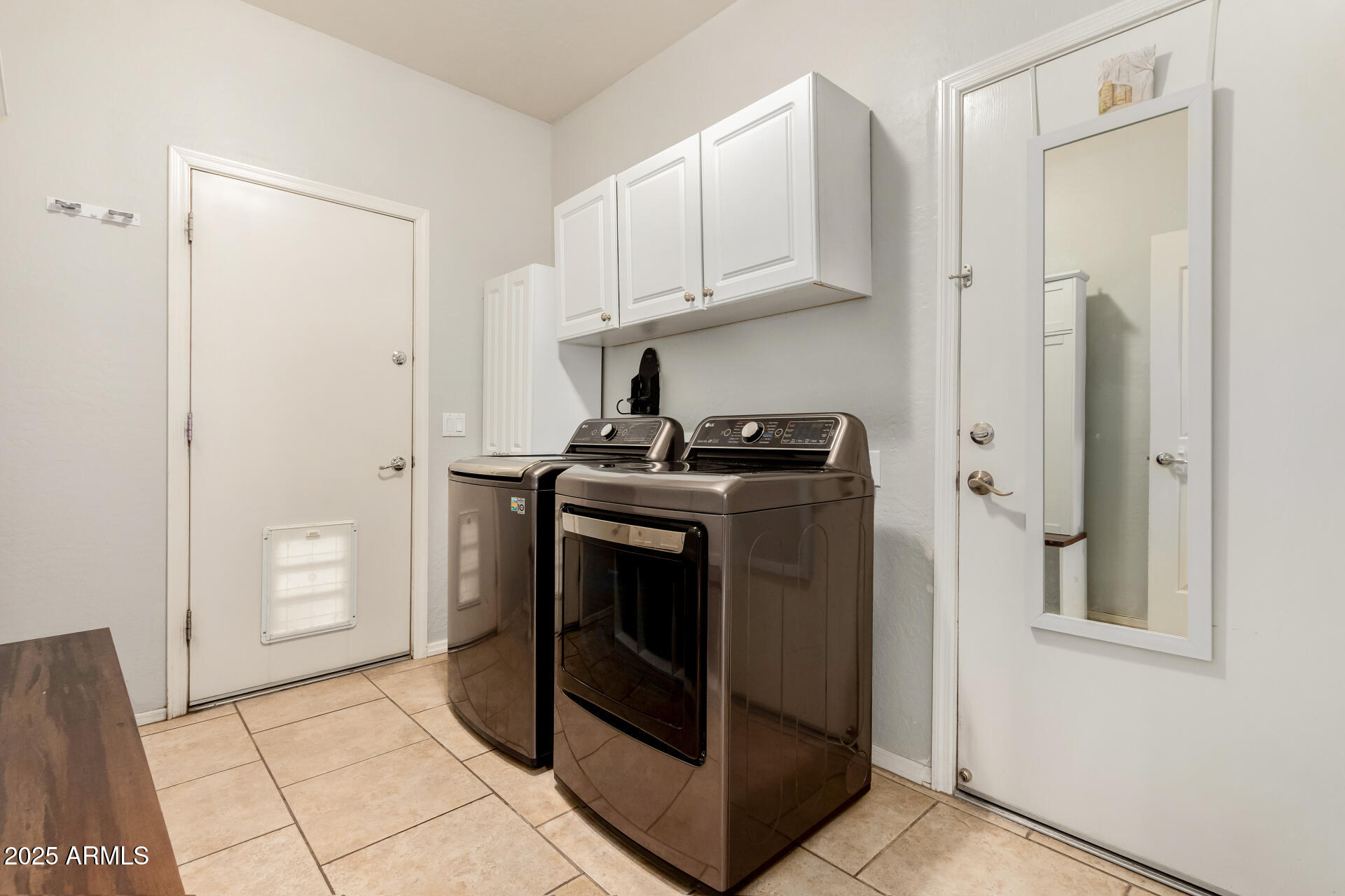 131 W ROADRUNNER Drive