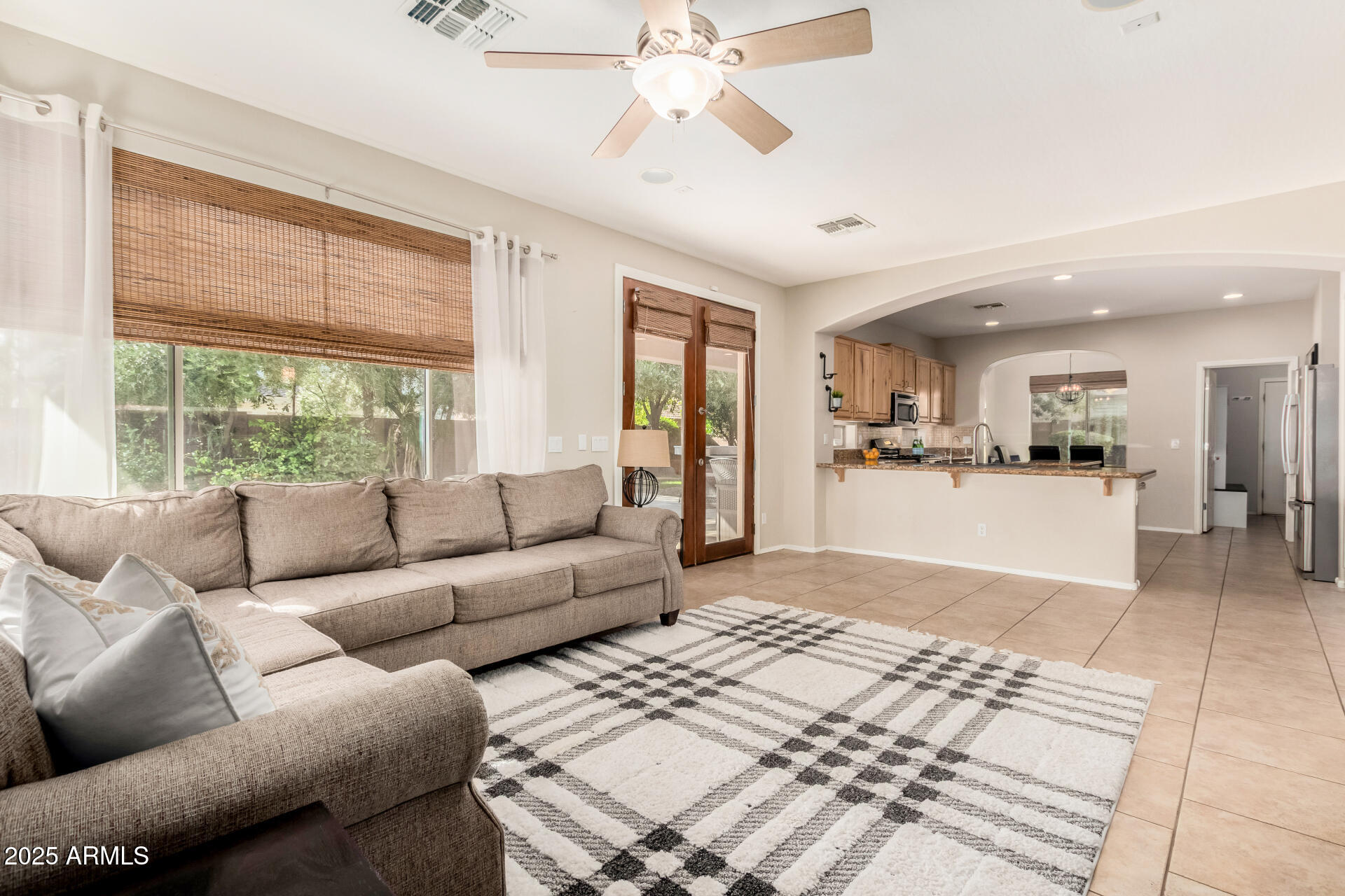 131 W ROADRUNNER Drive