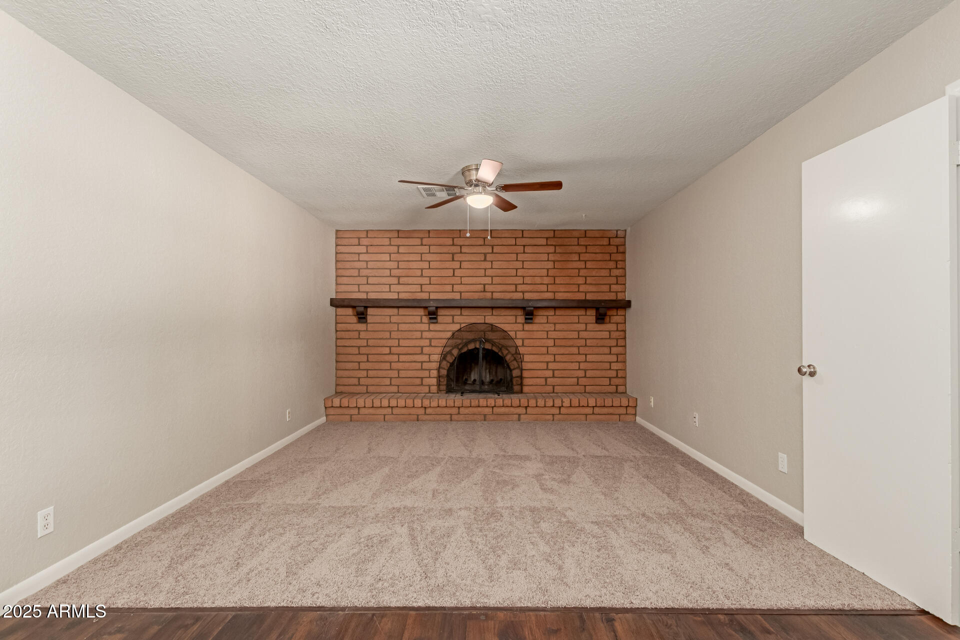 2322 E EVERGREEN Street