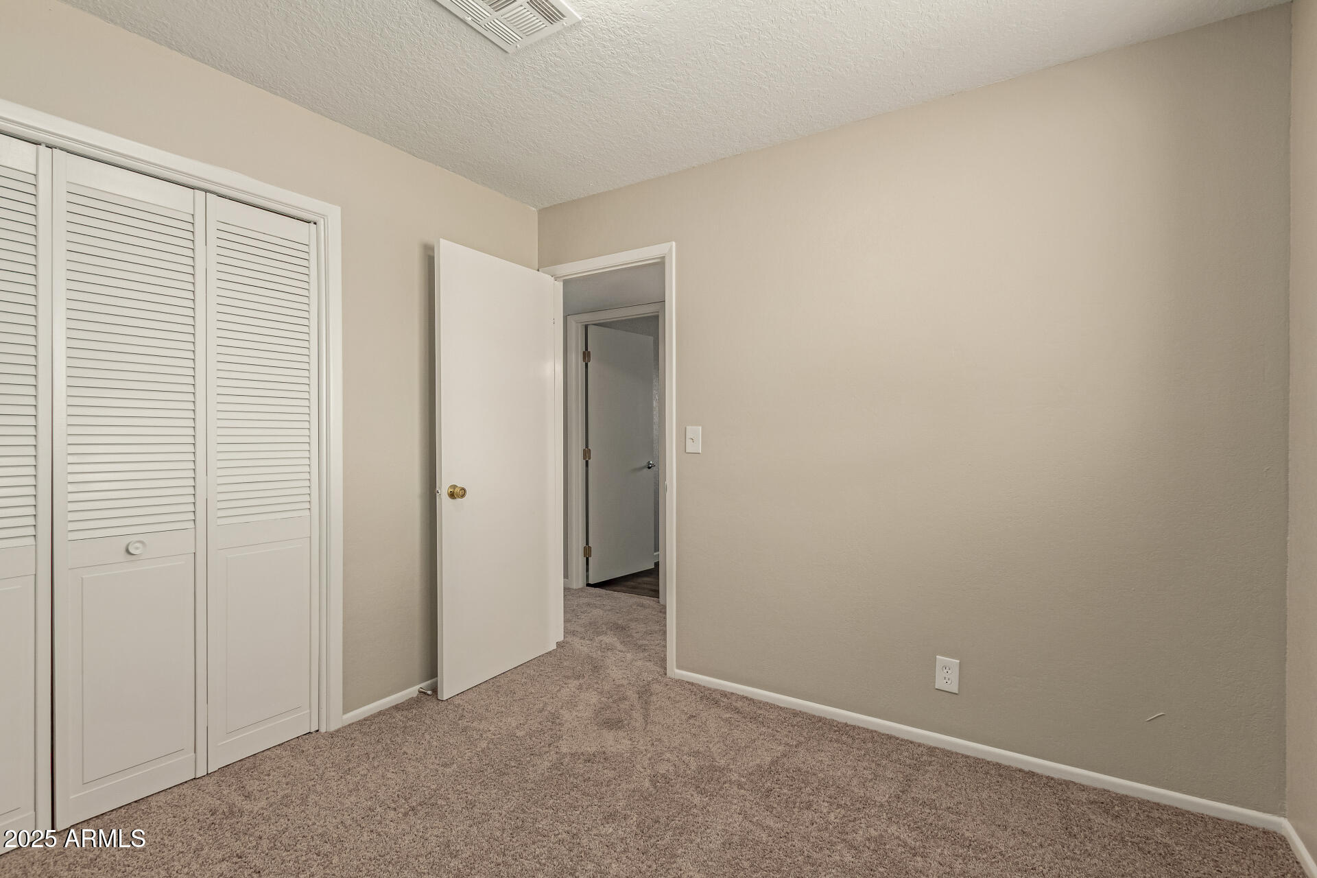 2322 E EVERGREEN Street