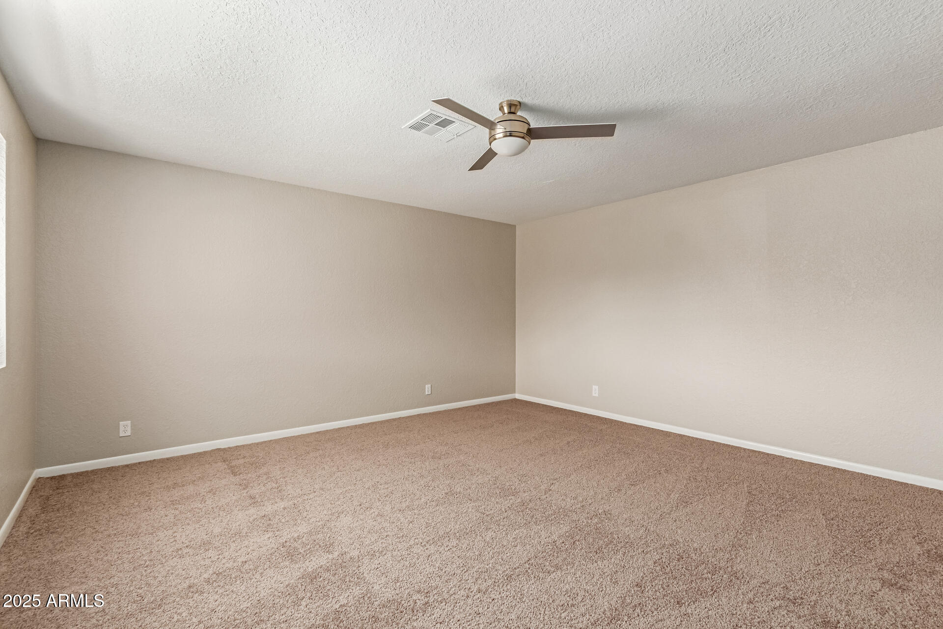 2322 E EVERGREEN Street