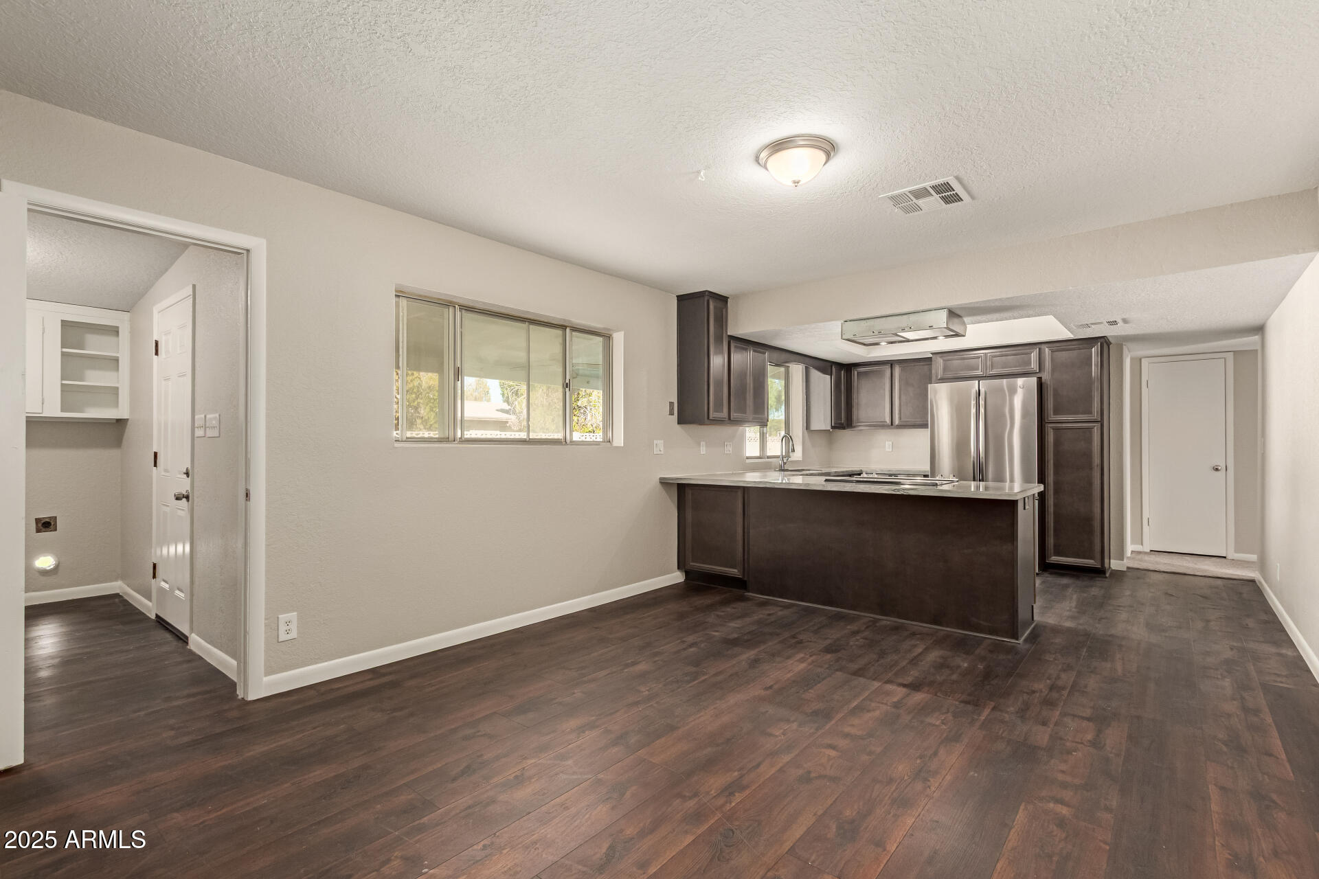 2322 E EVERGREEN Street