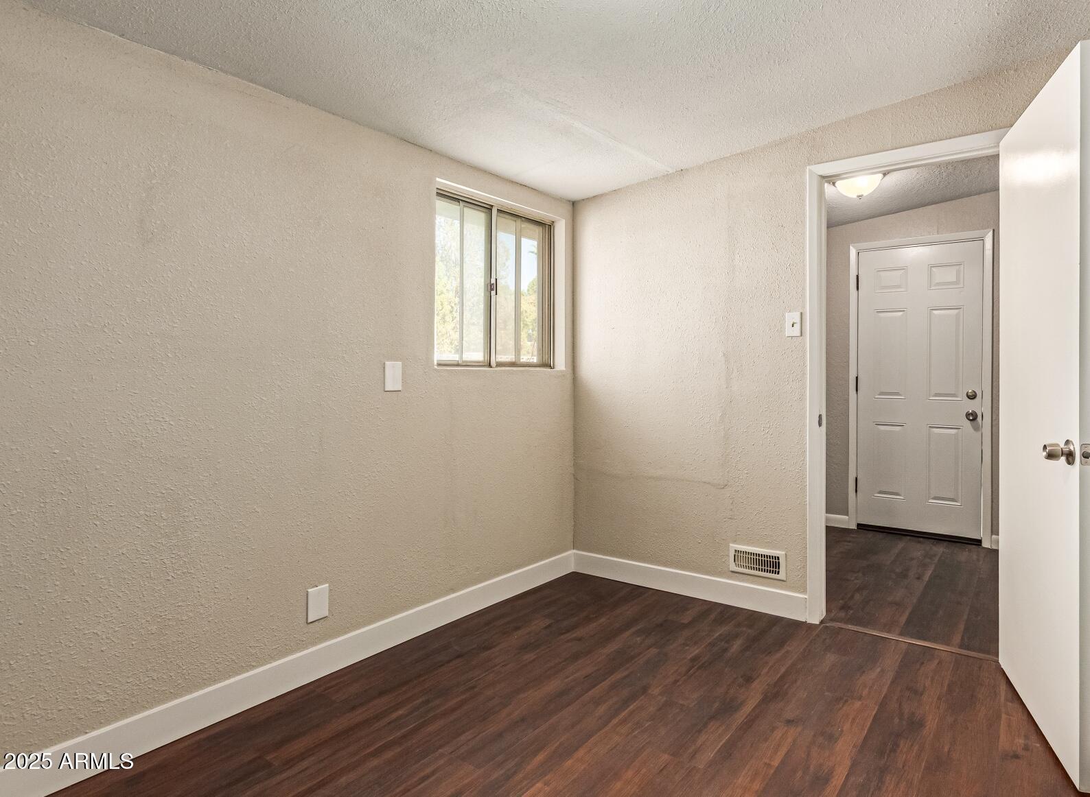 2322 E EVERGREEN Street