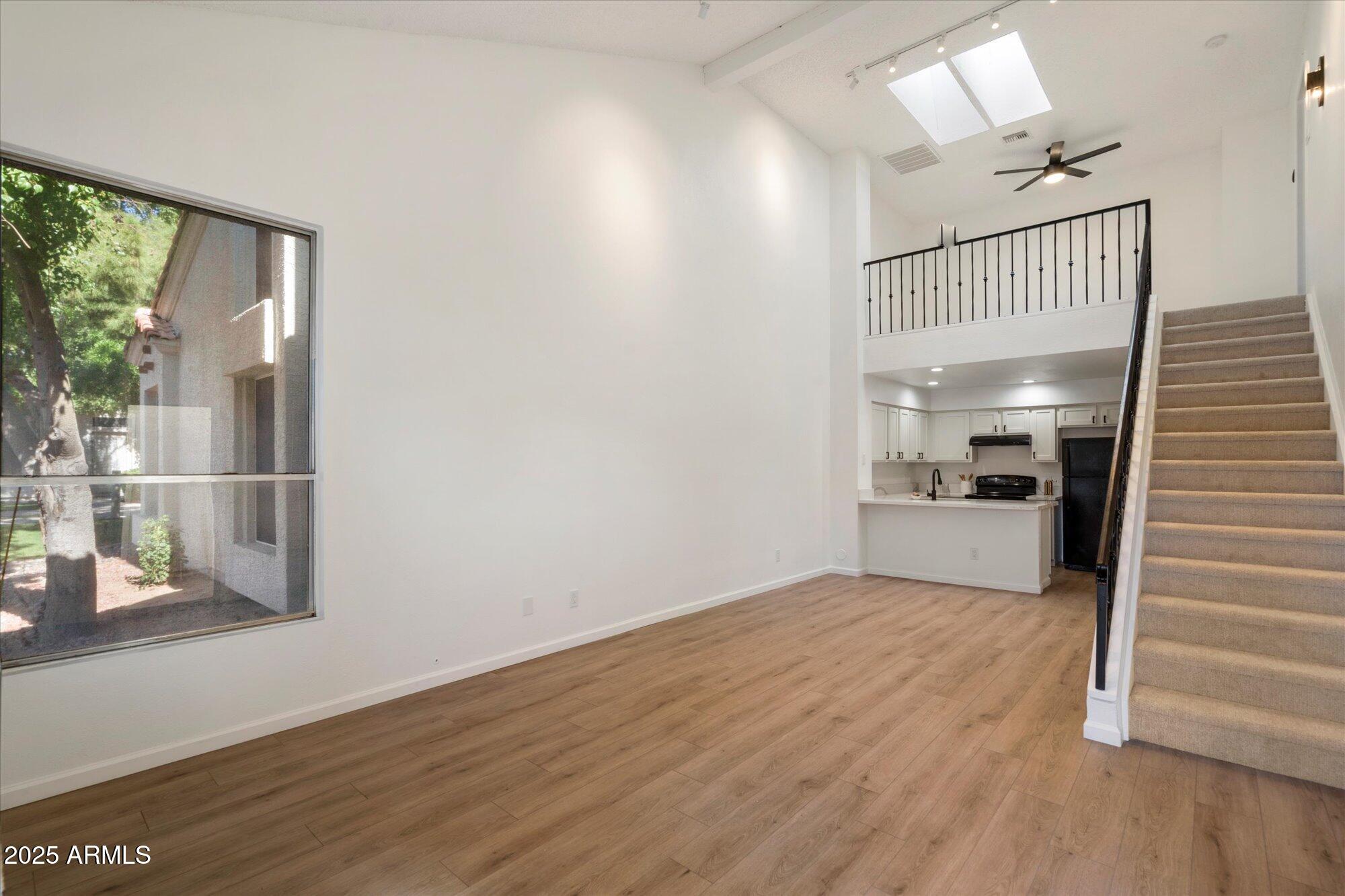 1717 E UNION HILLS Drive, 1030