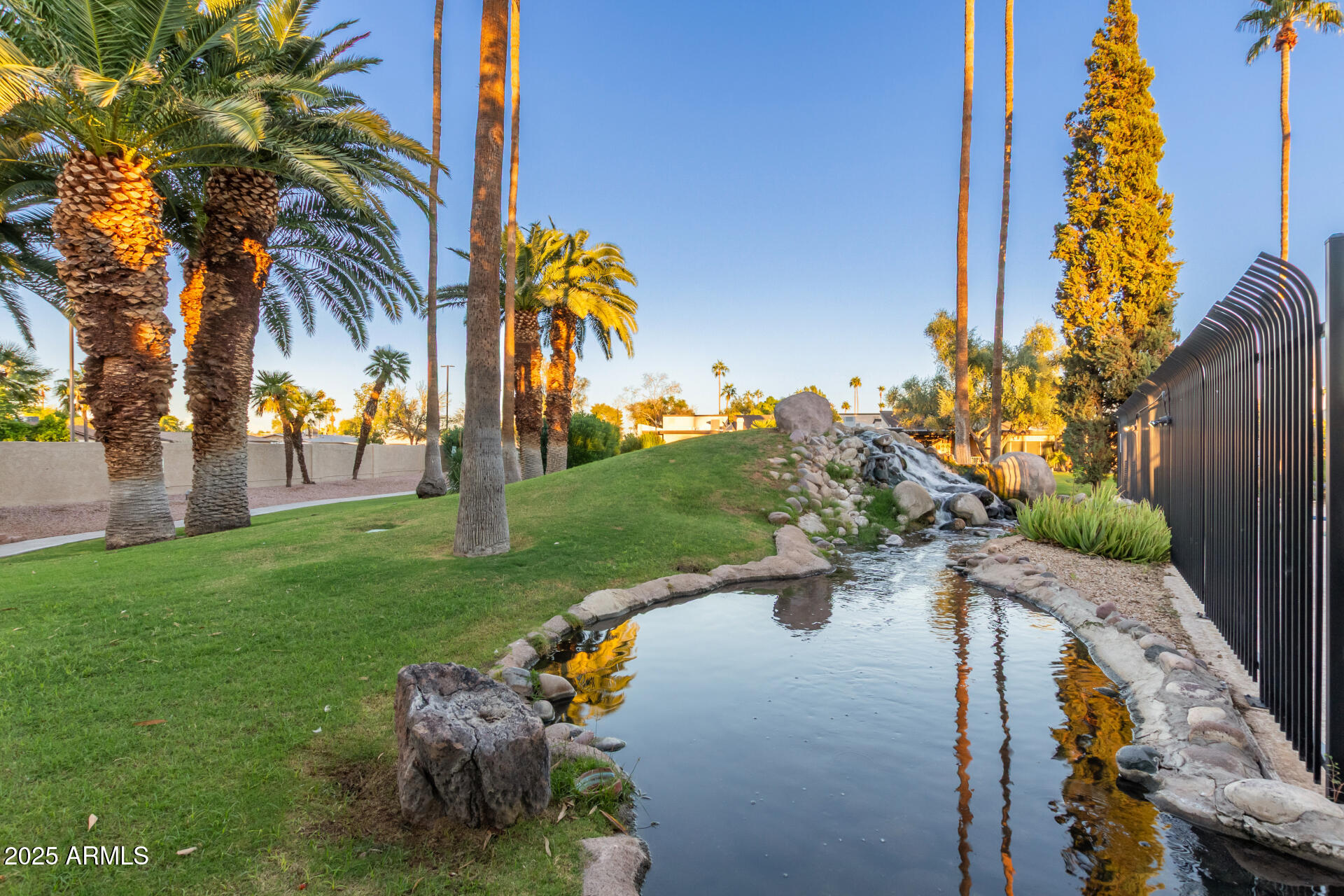 2232 W LINDNER Avenue, 2