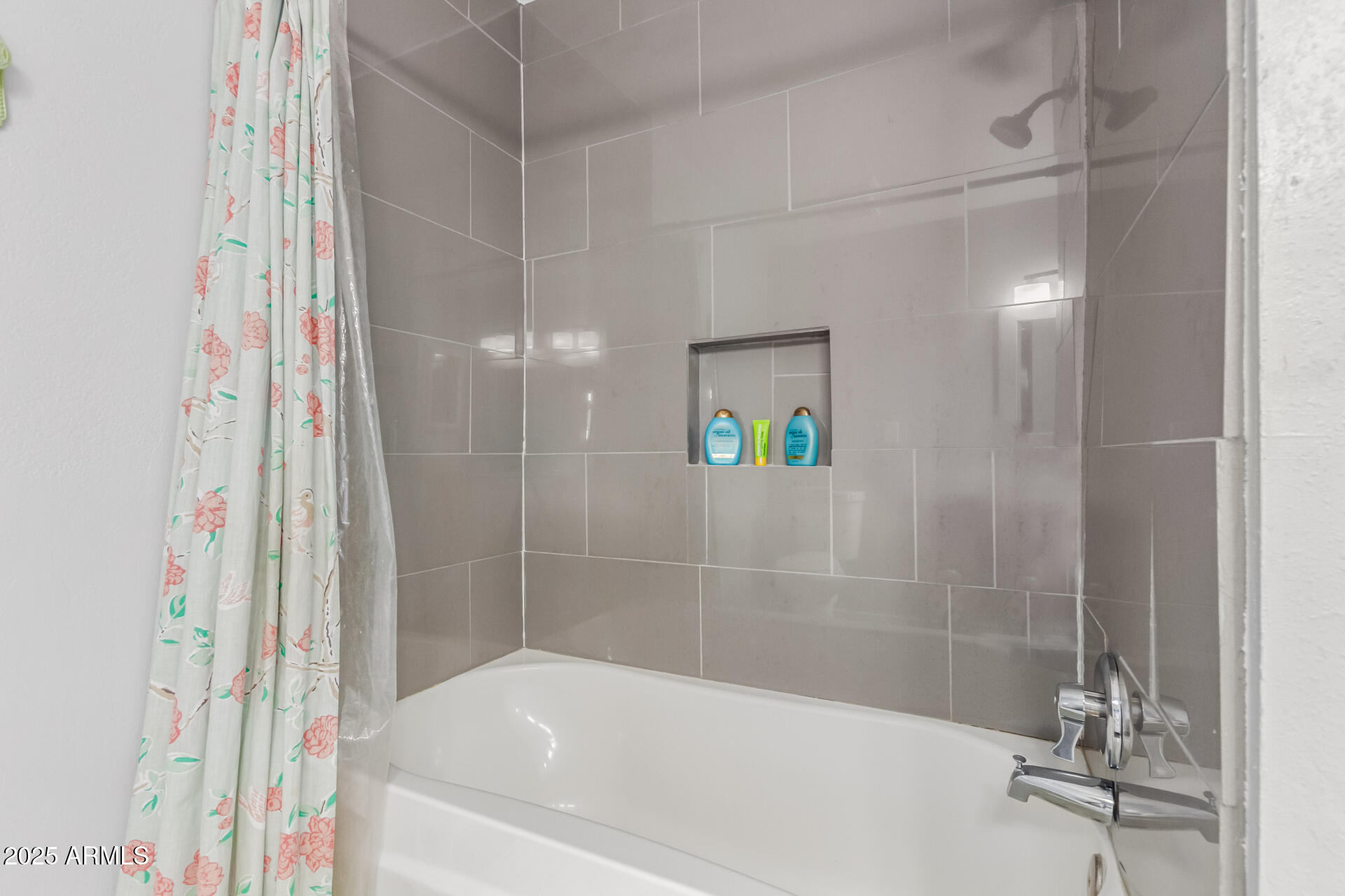 2232 W LINDNER Avenue, 2