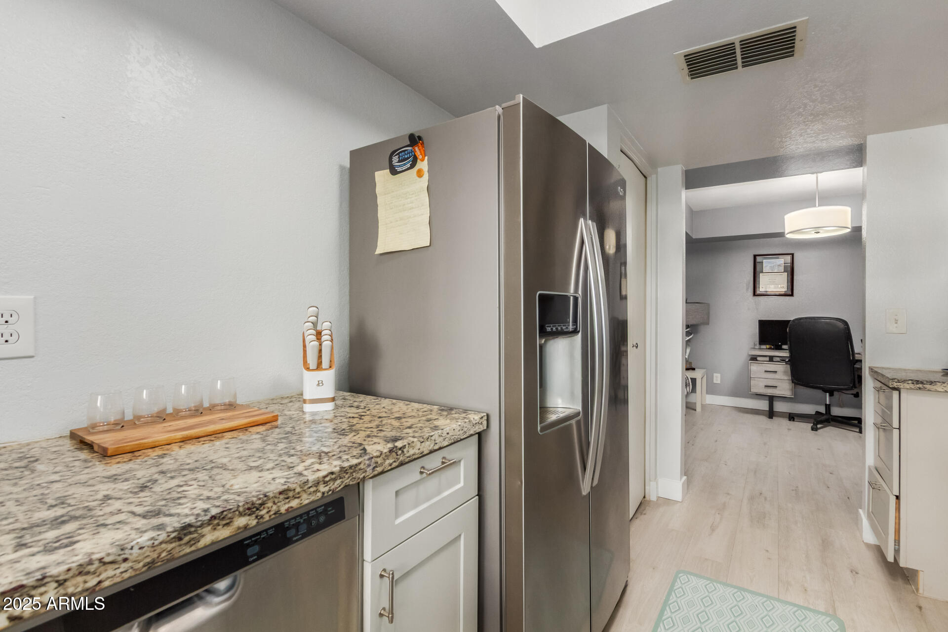 2232 W LINDNER Avenue, 2