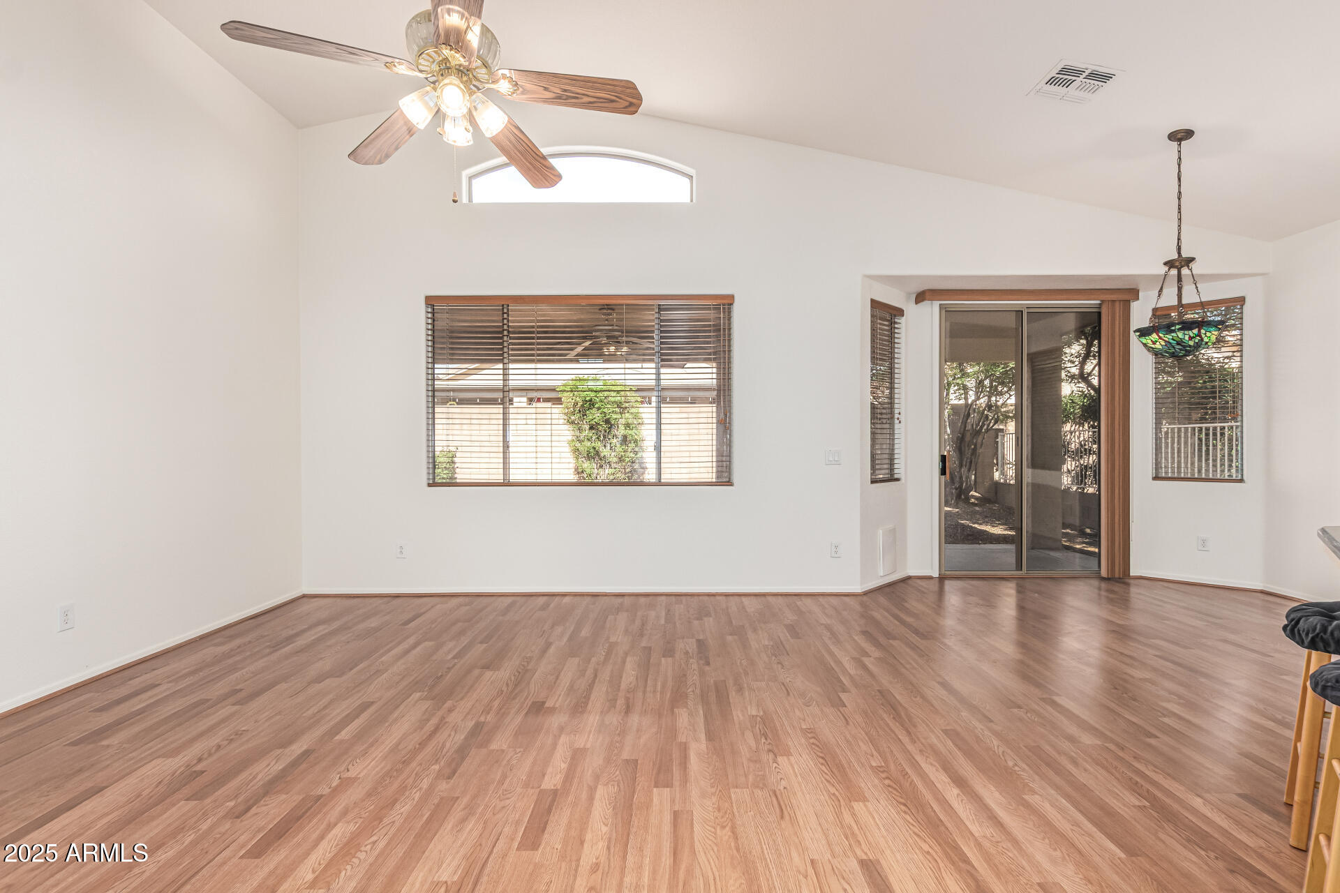 17632 W ARCADIA Drive