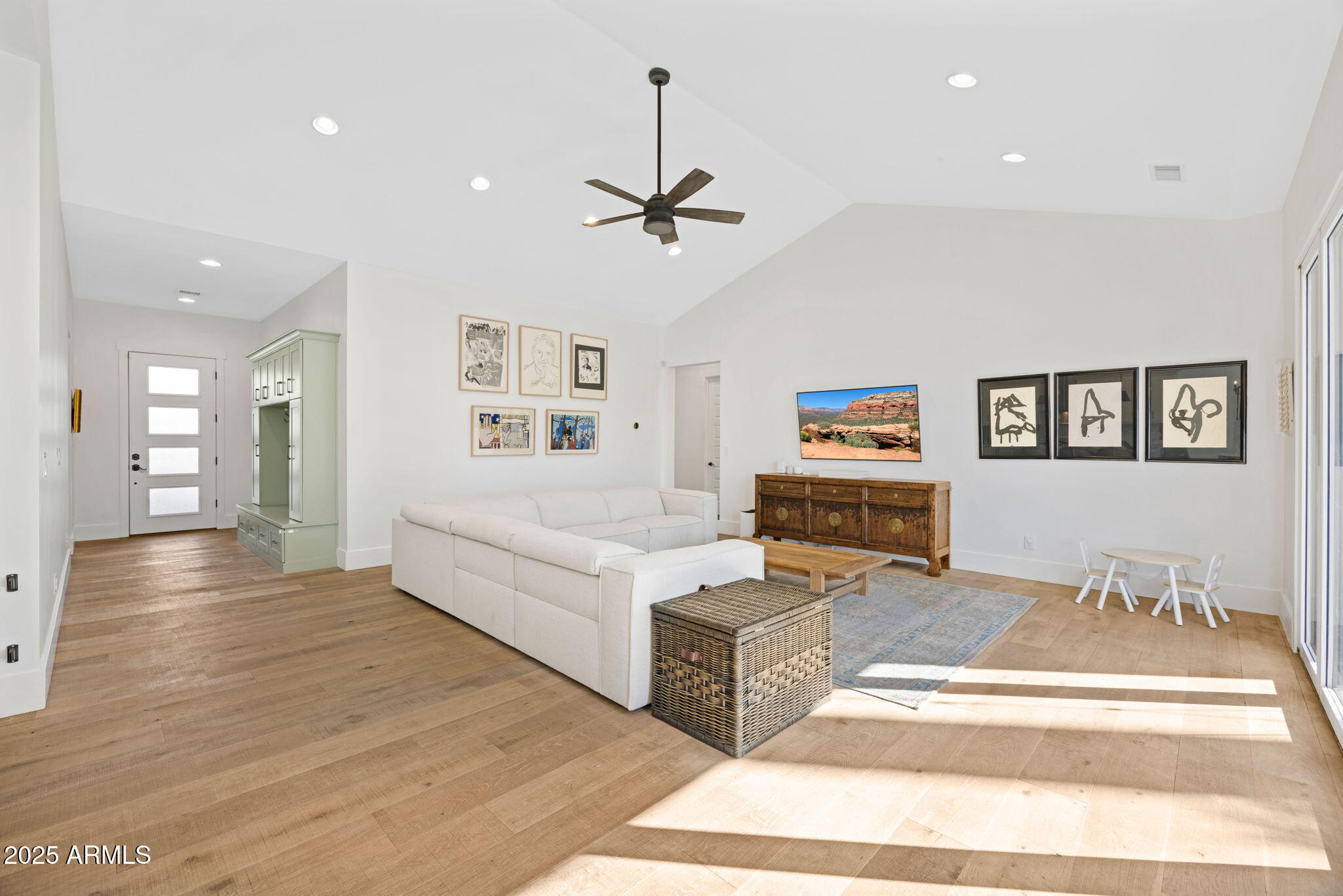 4145 E CAMPBELL Avenue