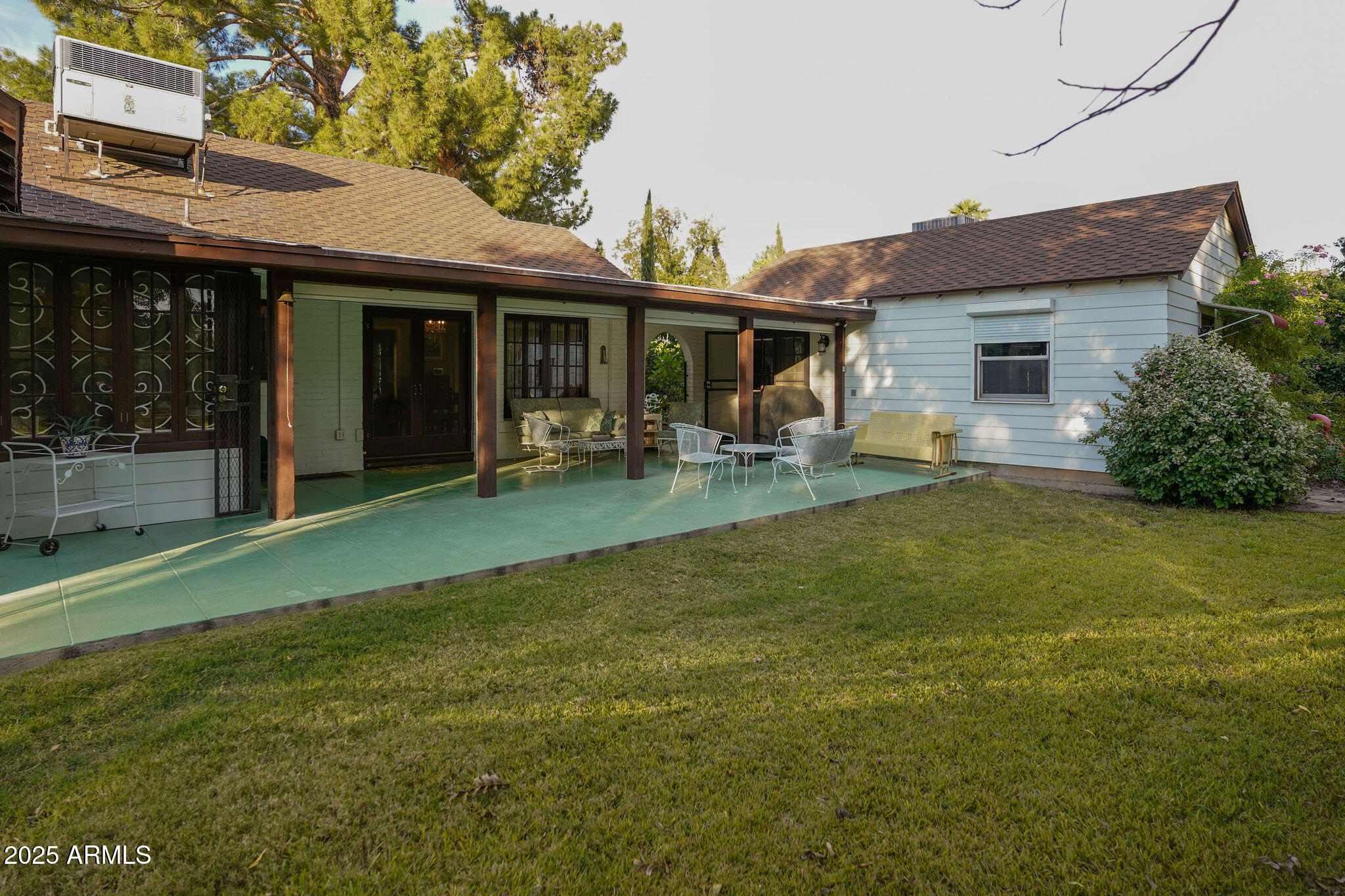 125 E MARYLAND Avenue