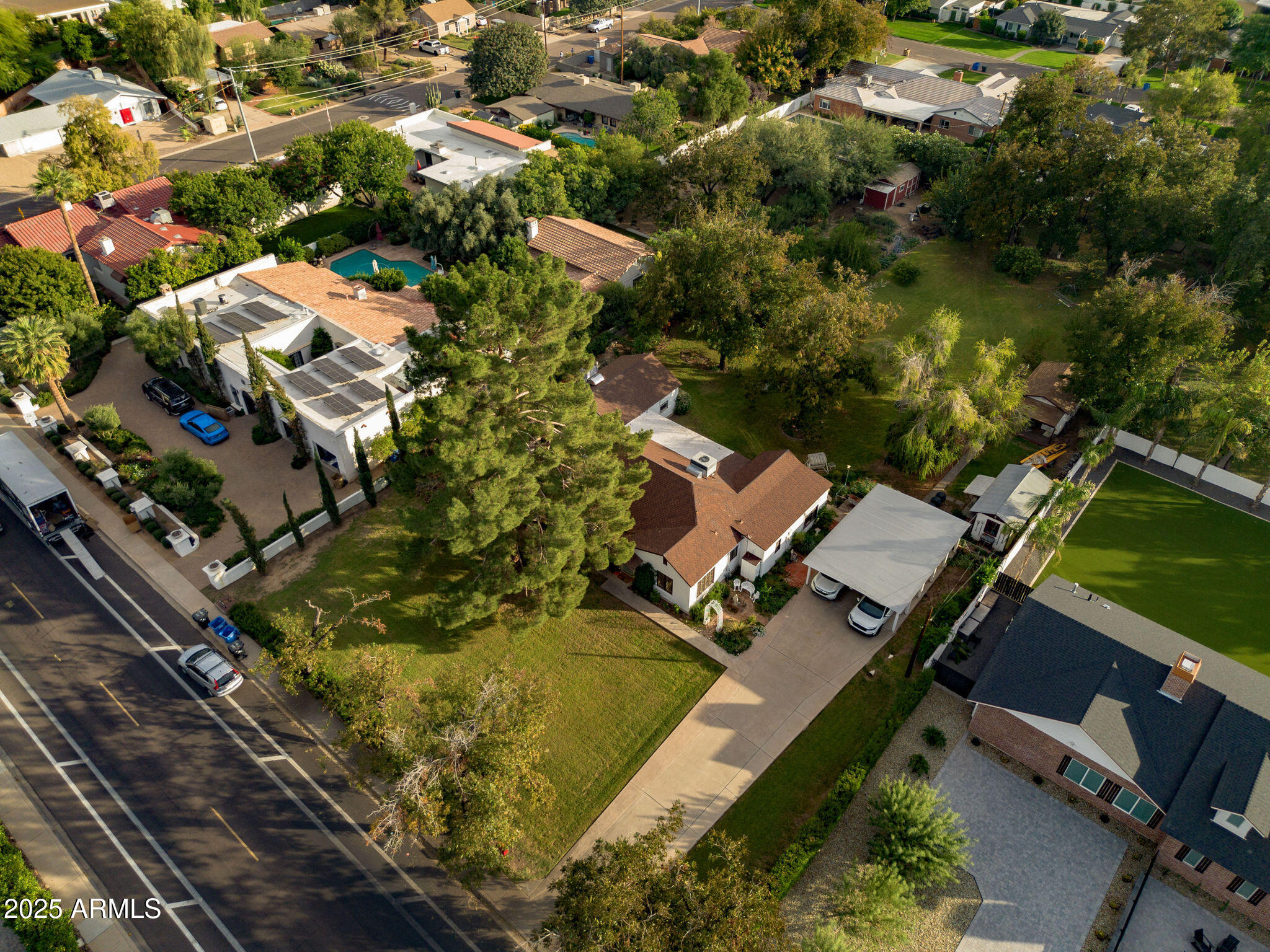 125 E MARYLAND Avenue