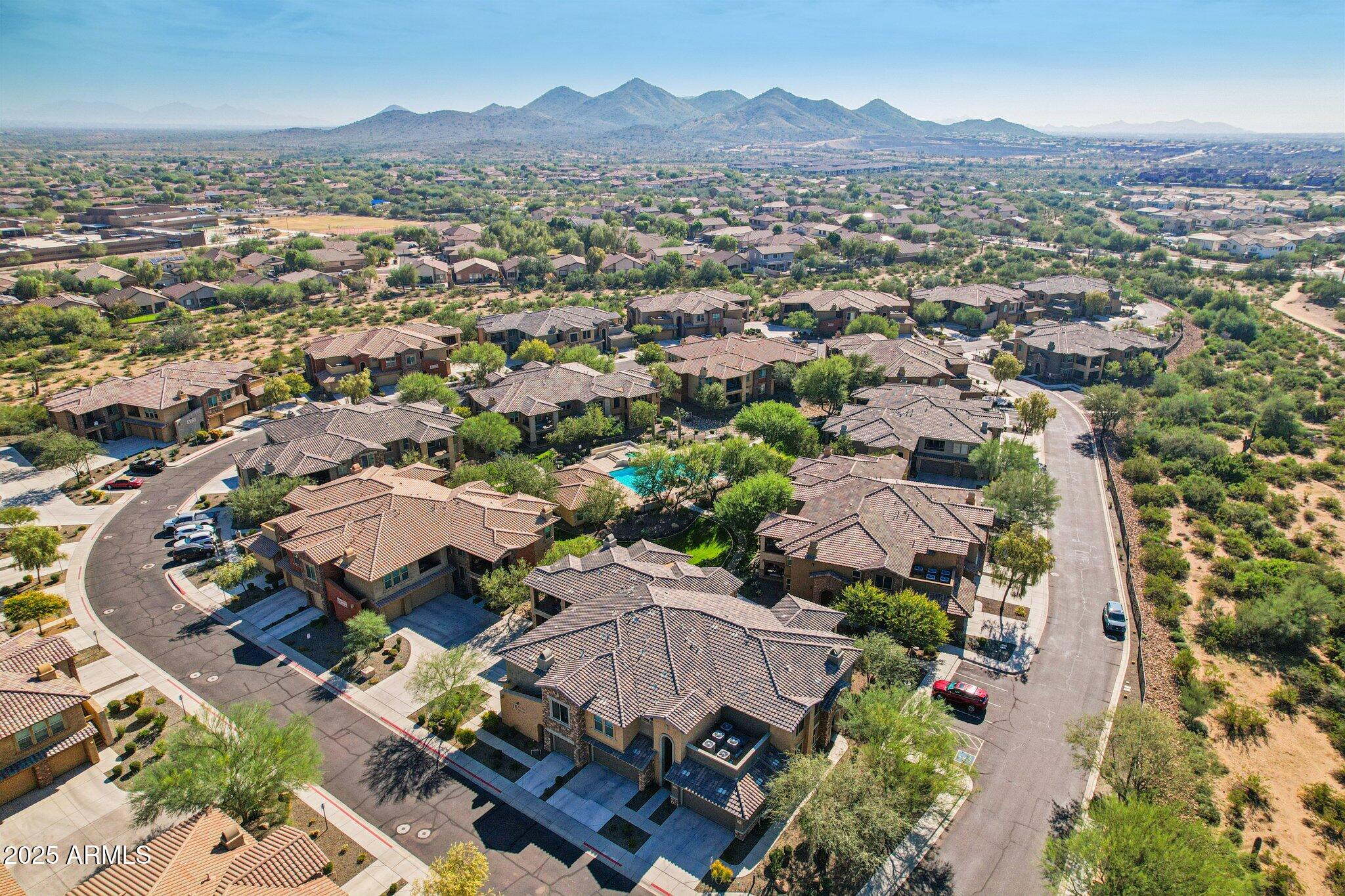 2425 W BRONCO BUTTE Trail 2046