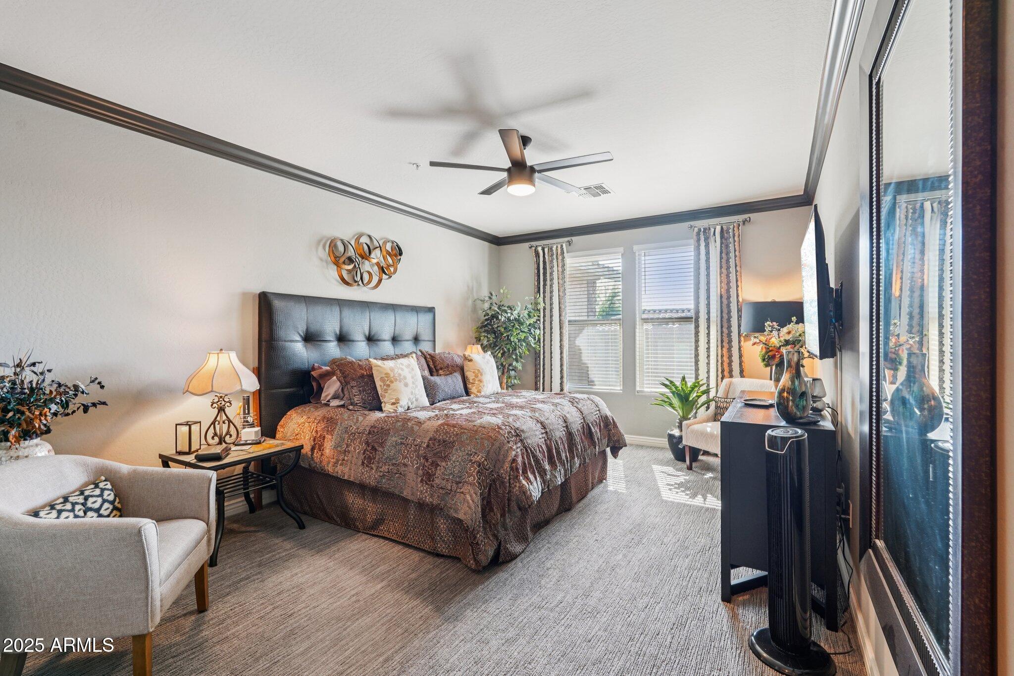 2425 W BRONCO BUTTE Trail 2046