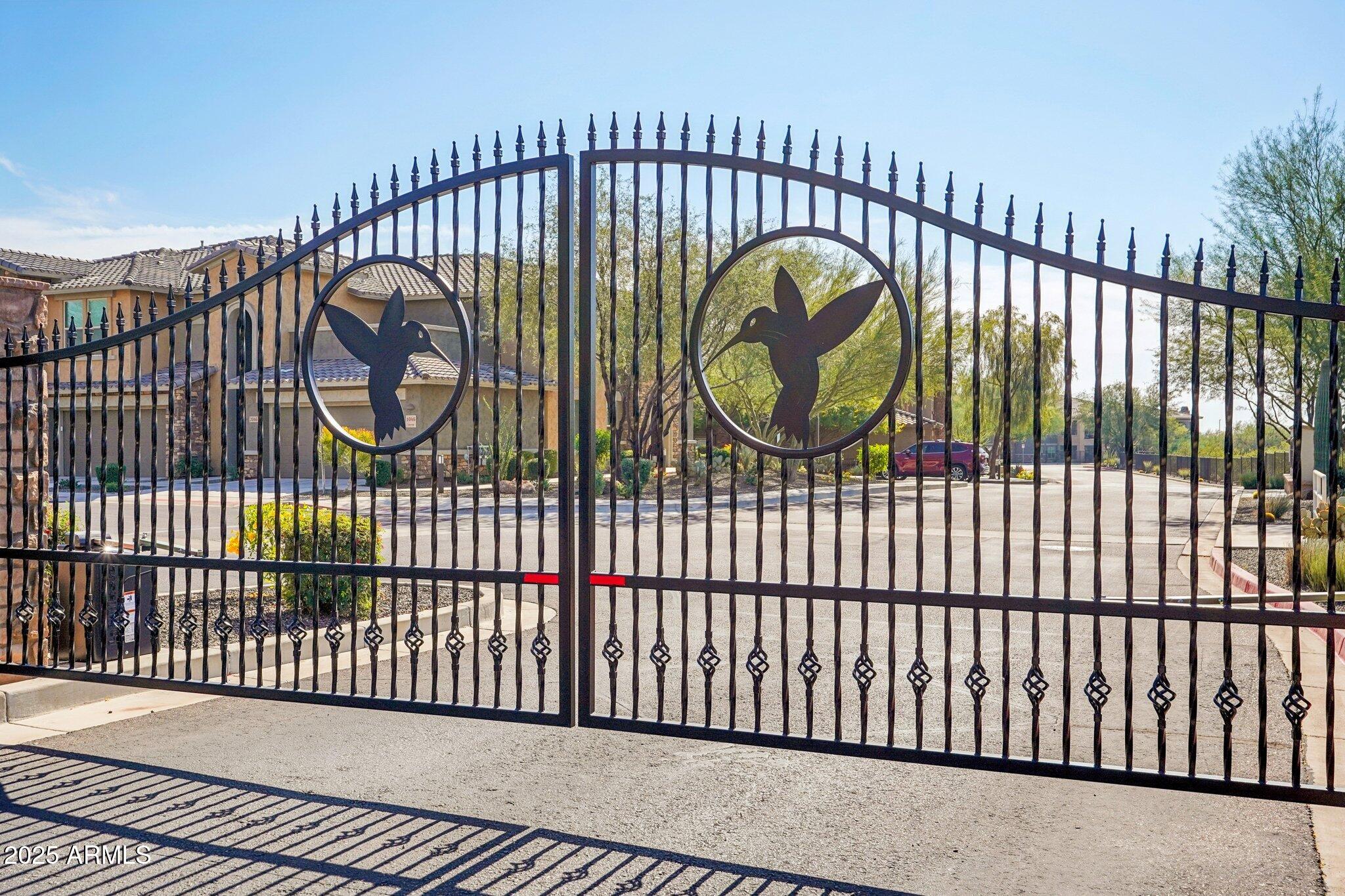 2425 W BRONCO BUTTE Trail 2046