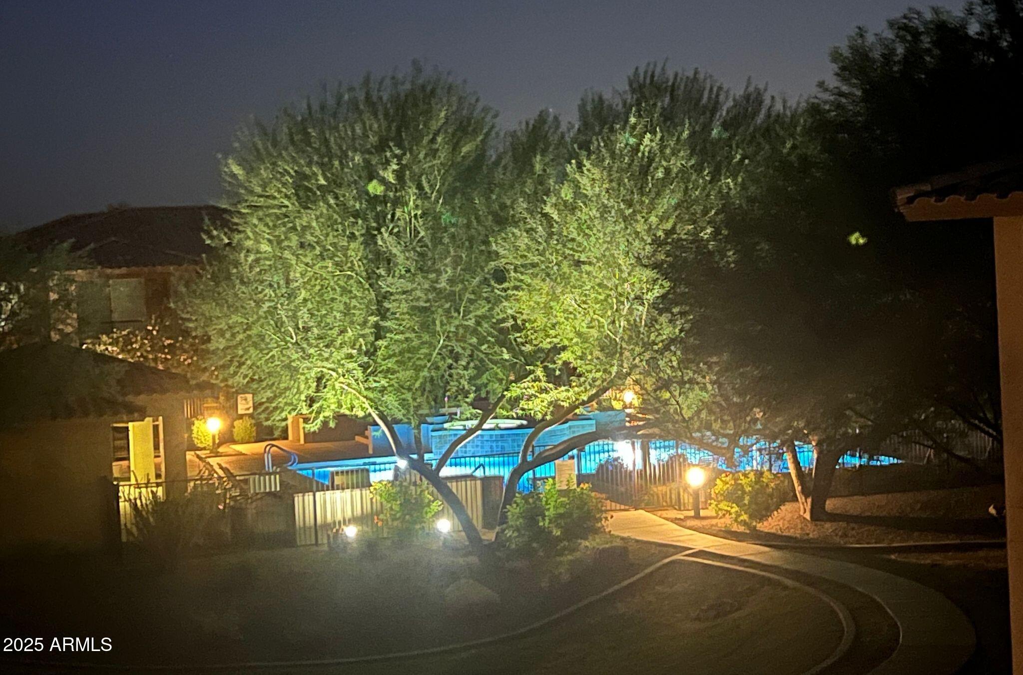 2425 W BRONCO BUTTE Trail 2046