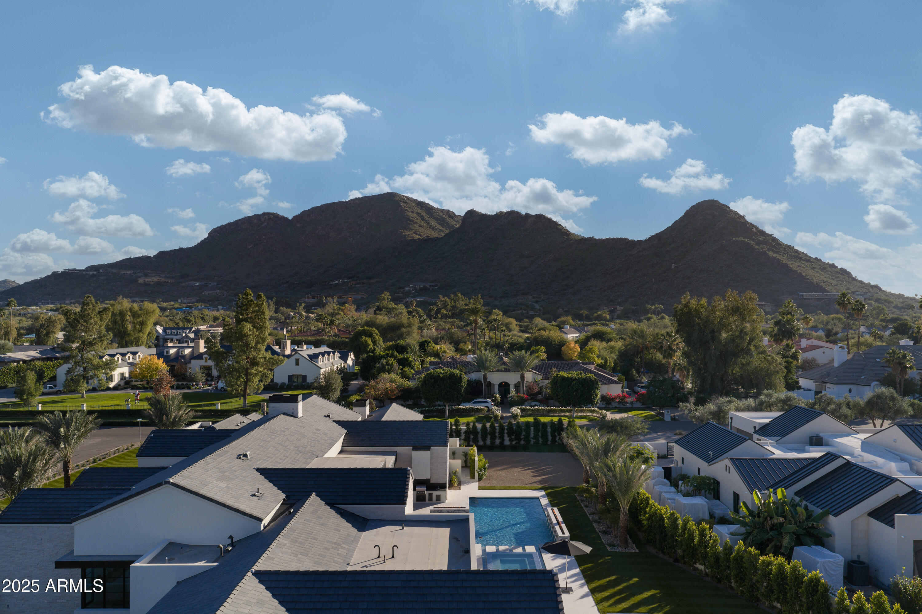 5636 E CABALLO Drive