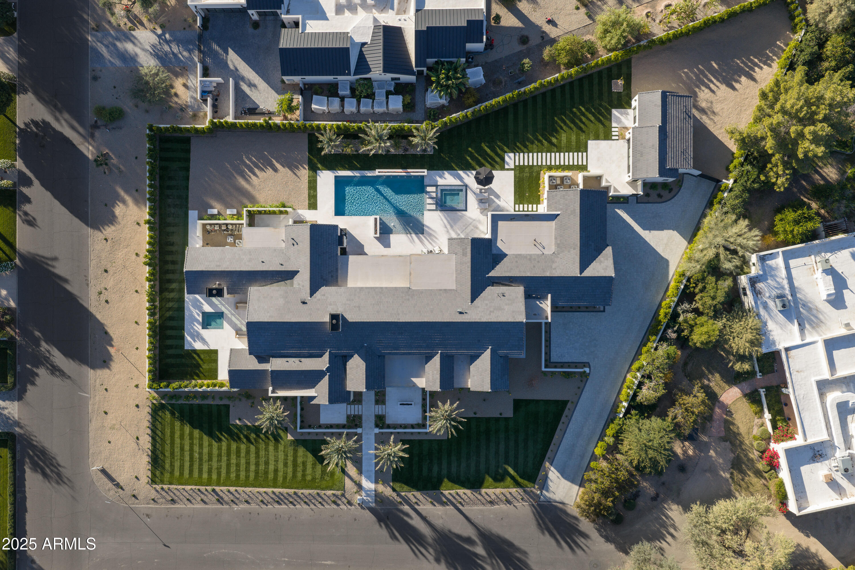 5636 E CABALLO Drive