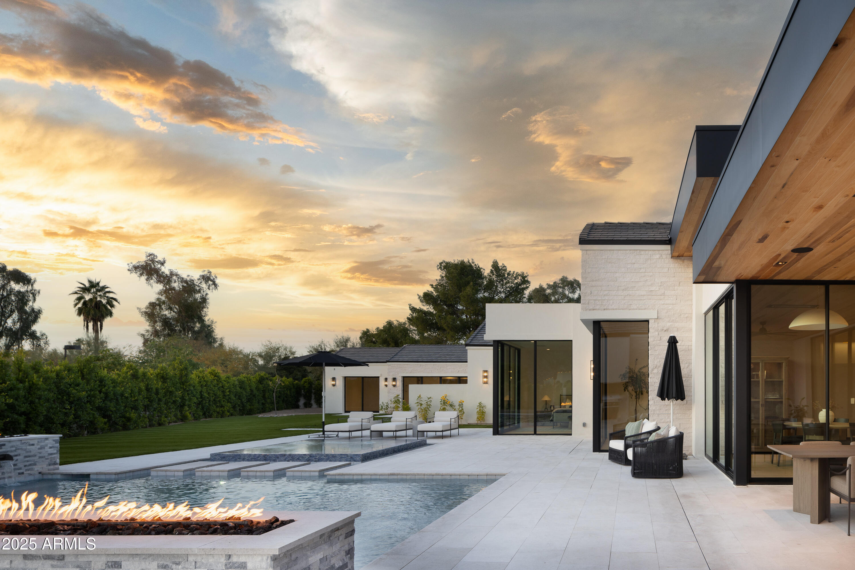 5636 E CABALLO Drive