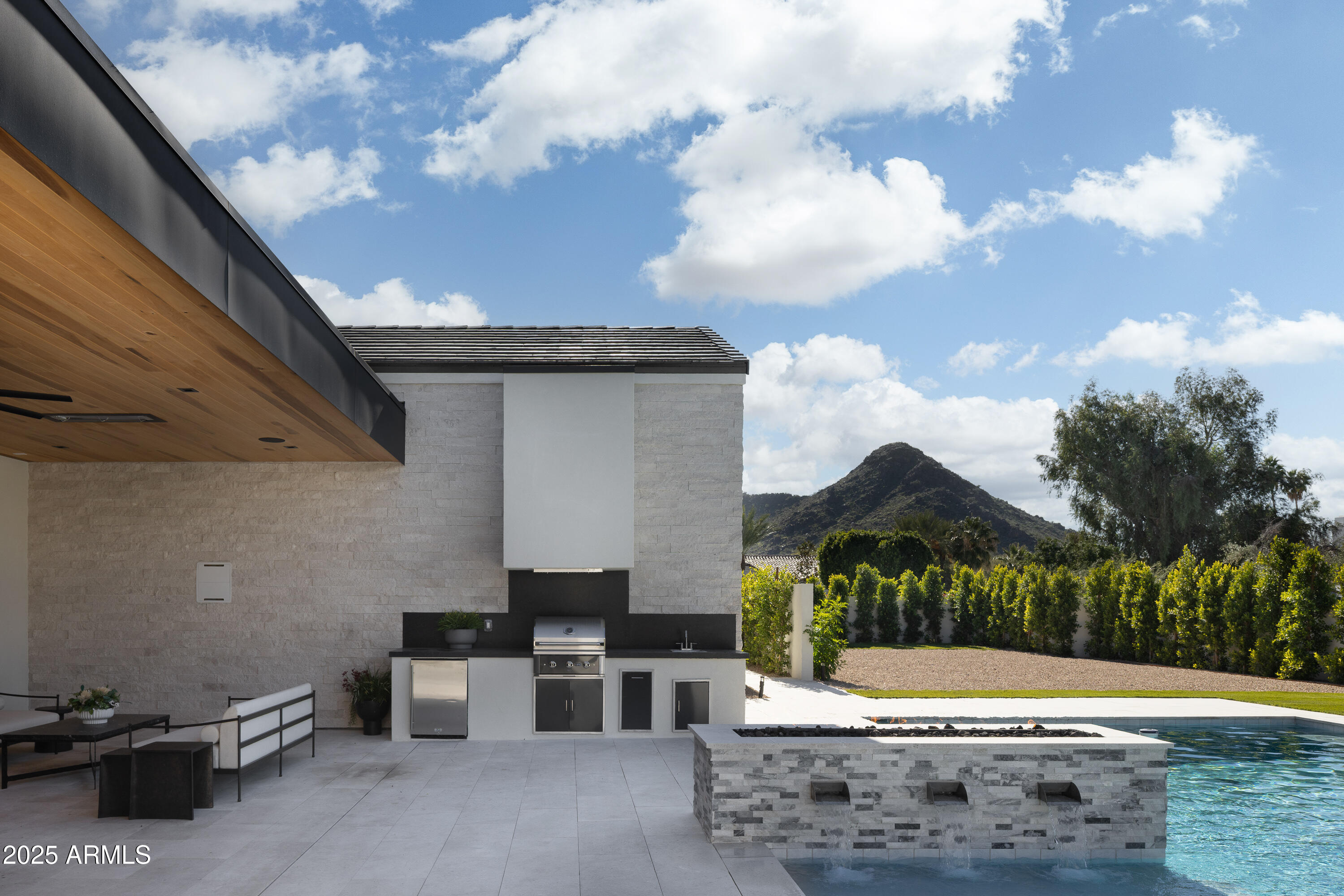 5636 E CABALLO Drive