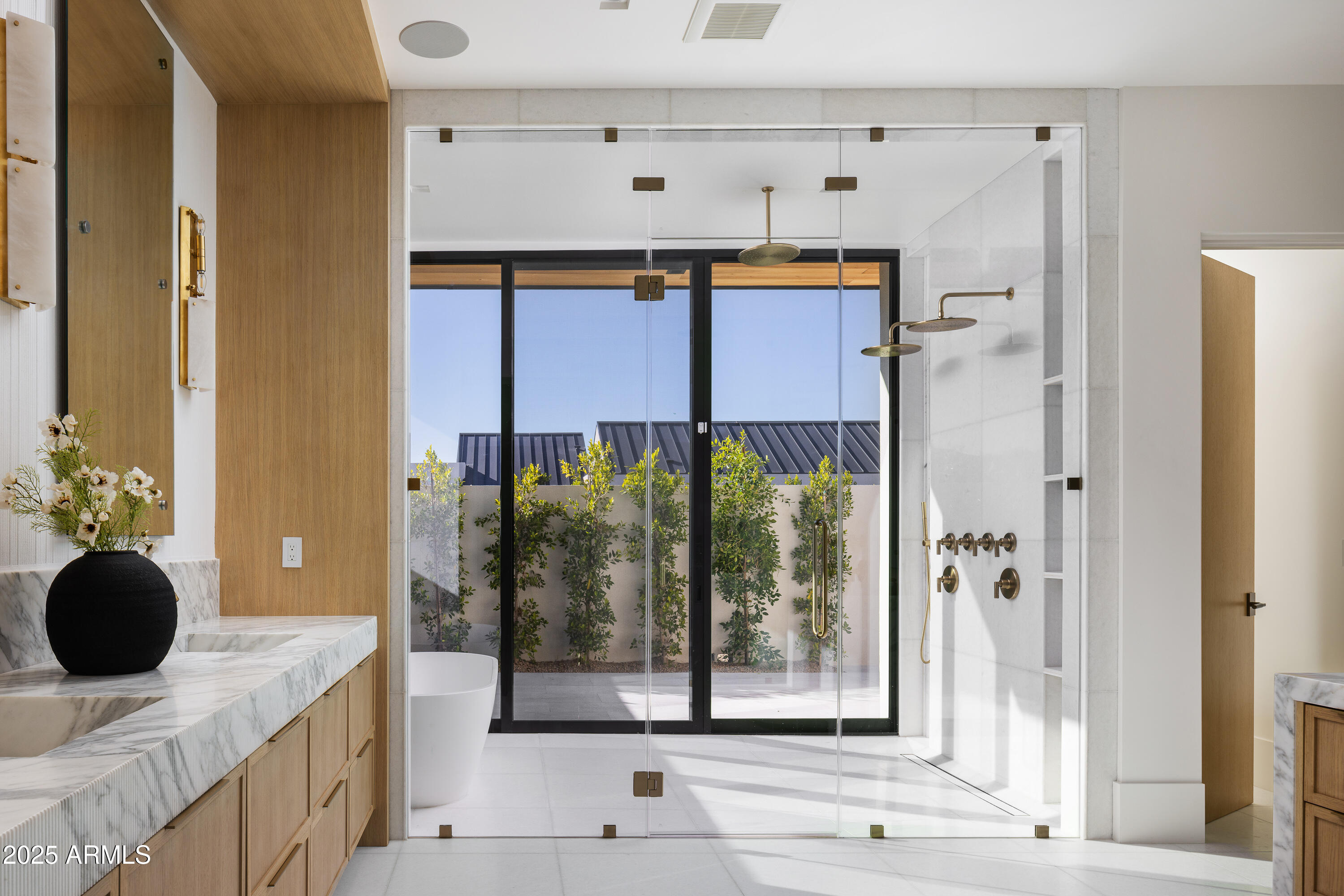 5636 E CABALLO Drive