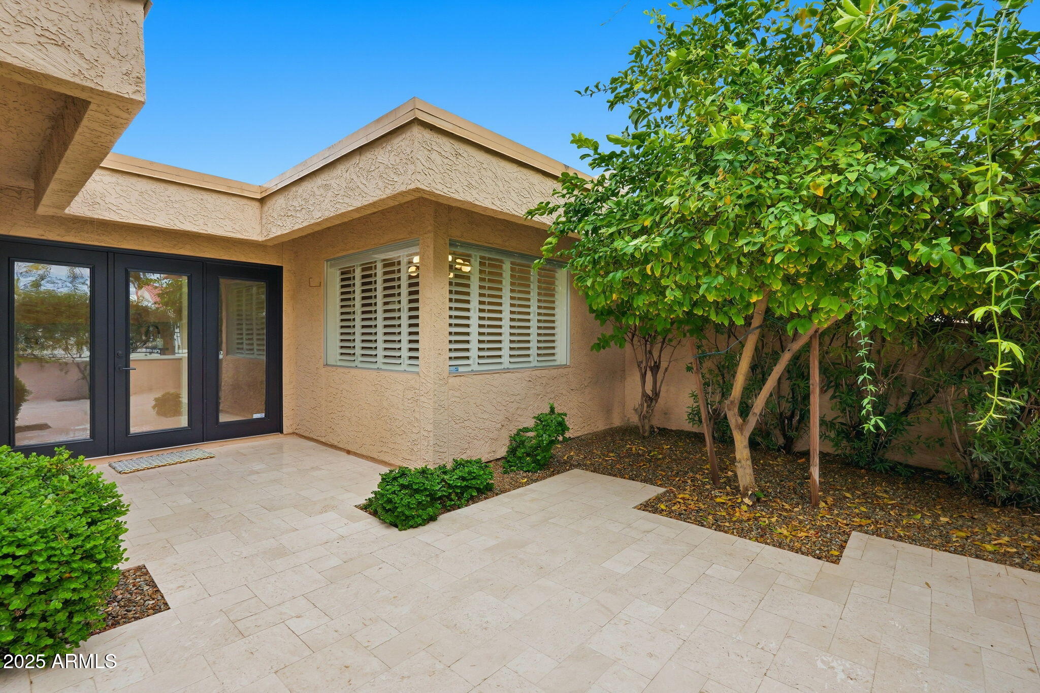 8171 E DEL CAVERNA Drive