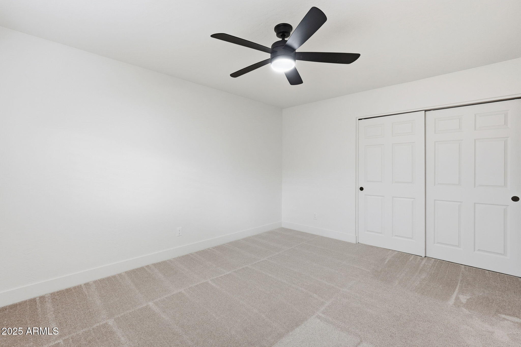 8171 E DEL CAVERNA Drive