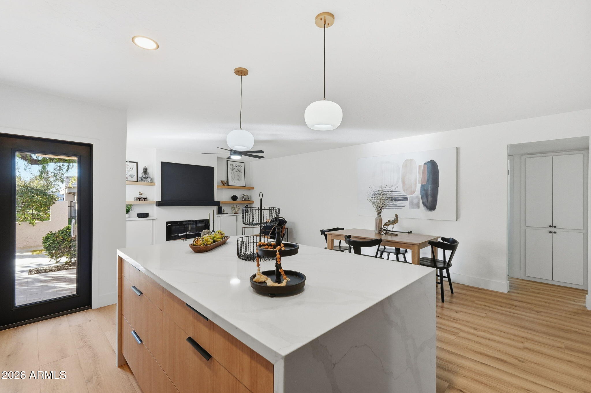 8171 E DEL CAVERNA Drive