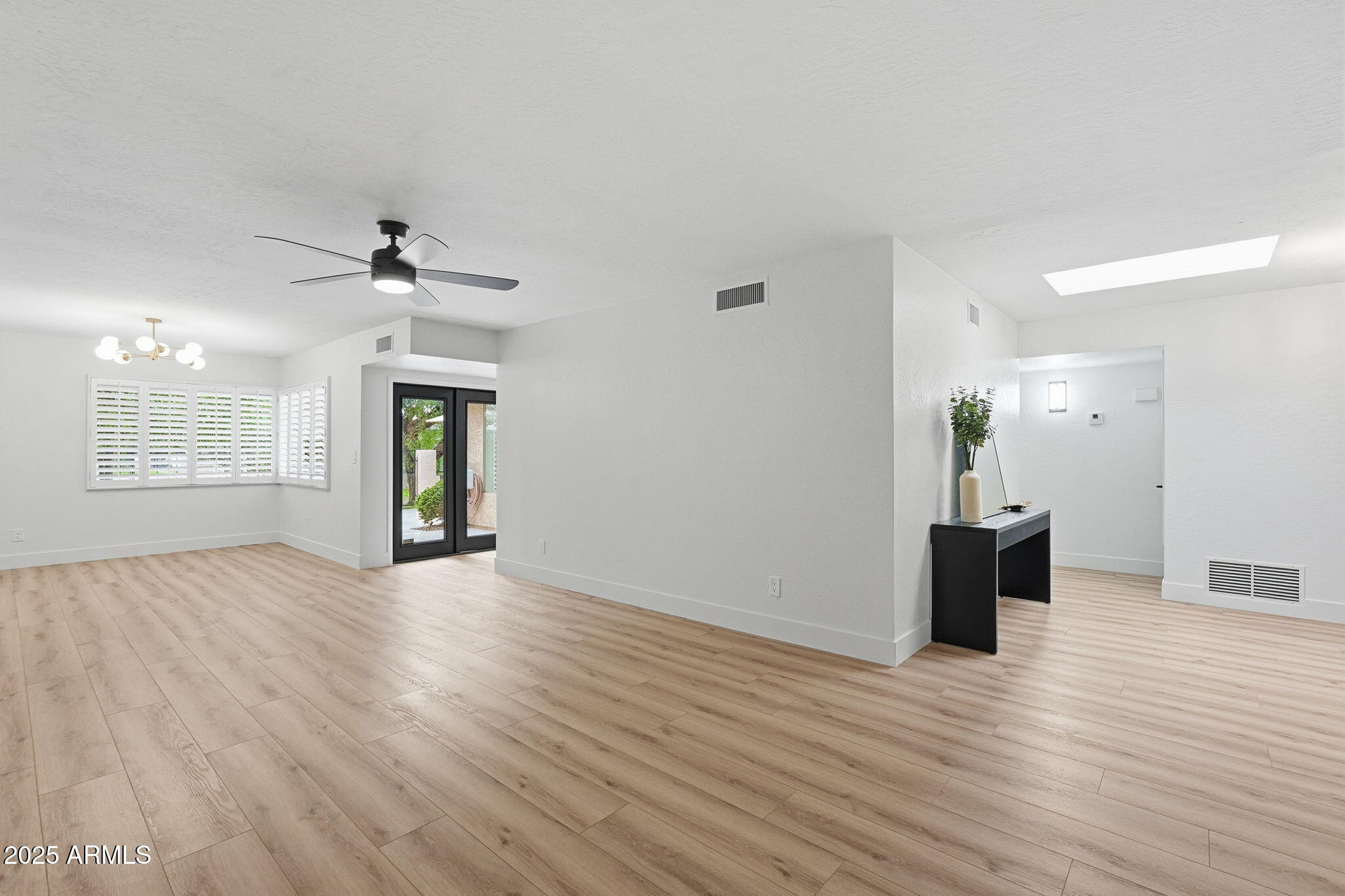 8171 E DEL CAVERNA Drive