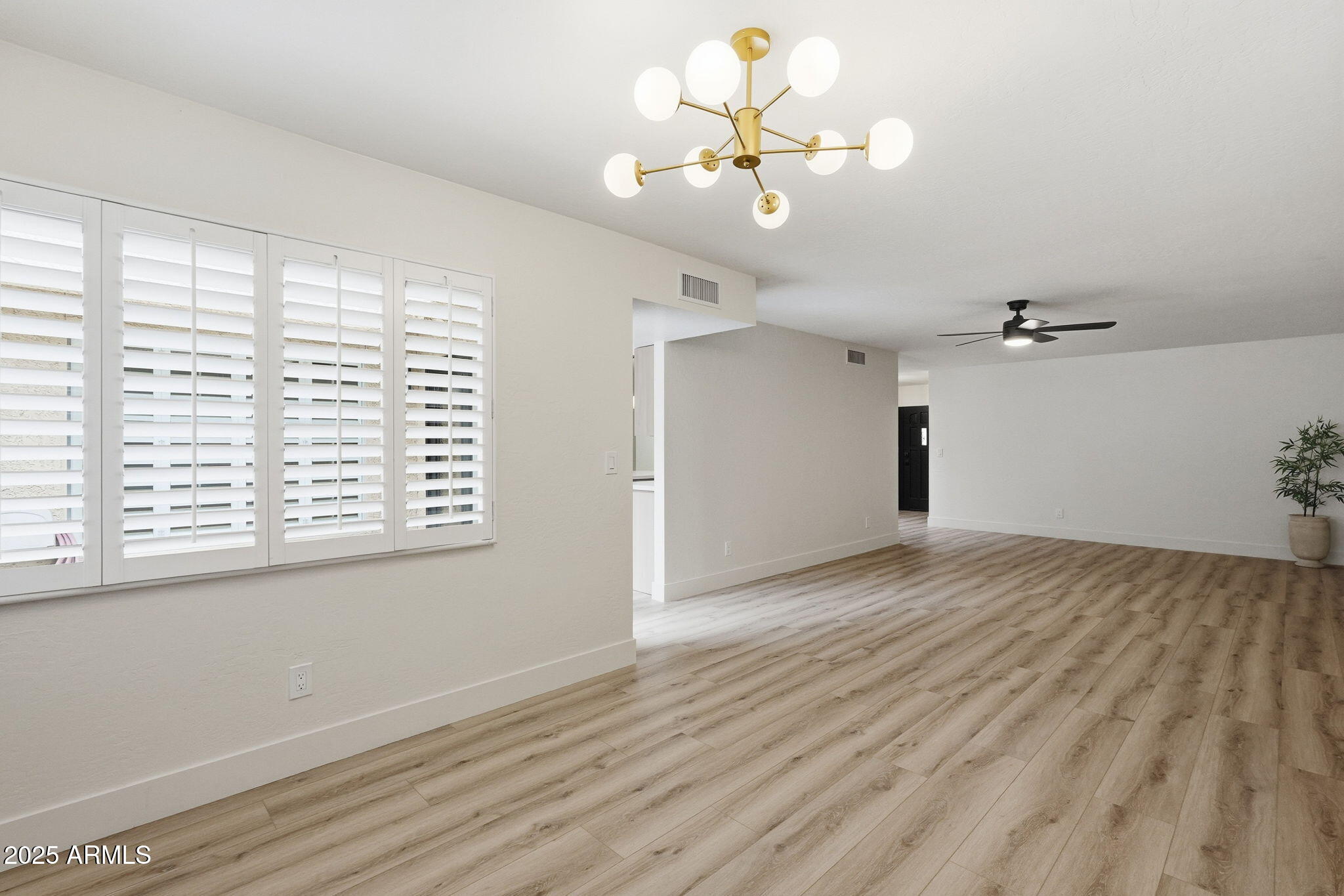 8171 E DEL CAVERNA Drive