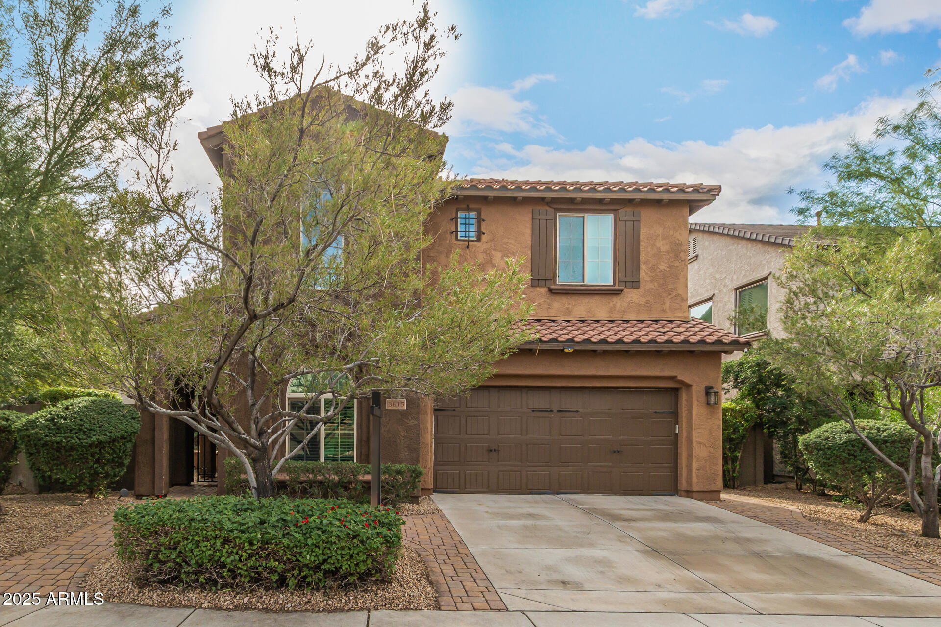 3615 E SALTER Drive