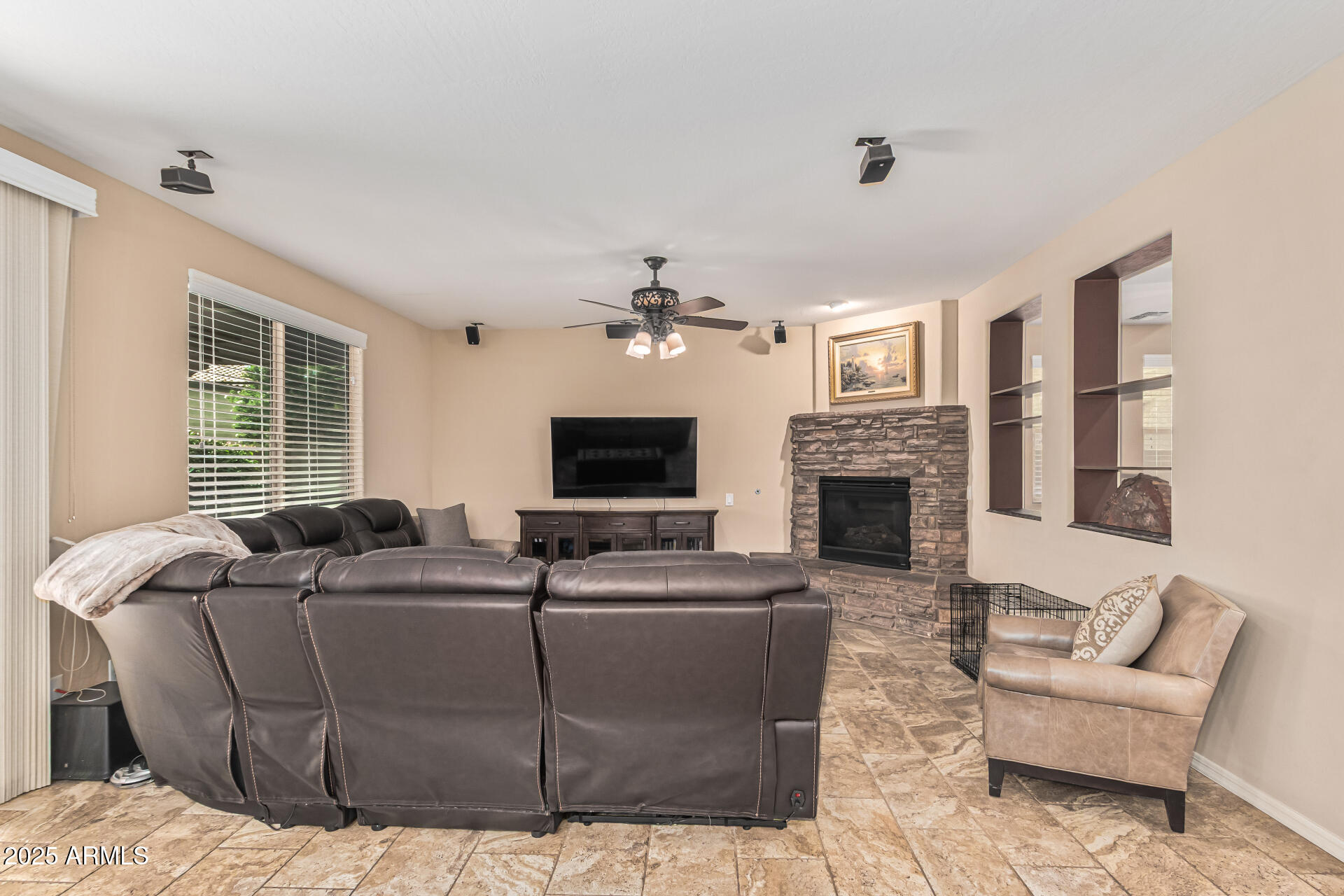 3615 E SALTER Drive
